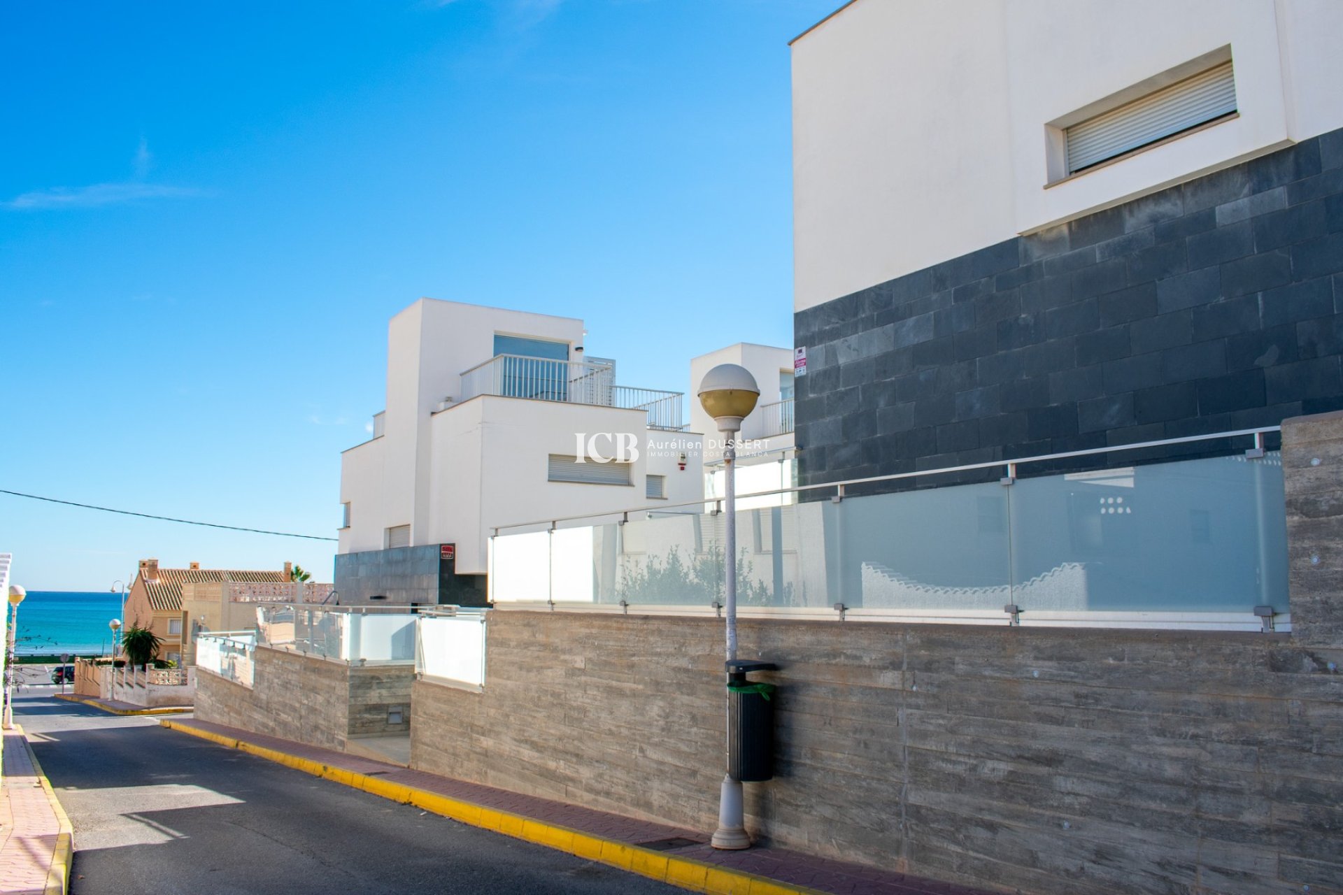 Resale - Townhouse -
Guardamar del Segura - Guardamar Playa