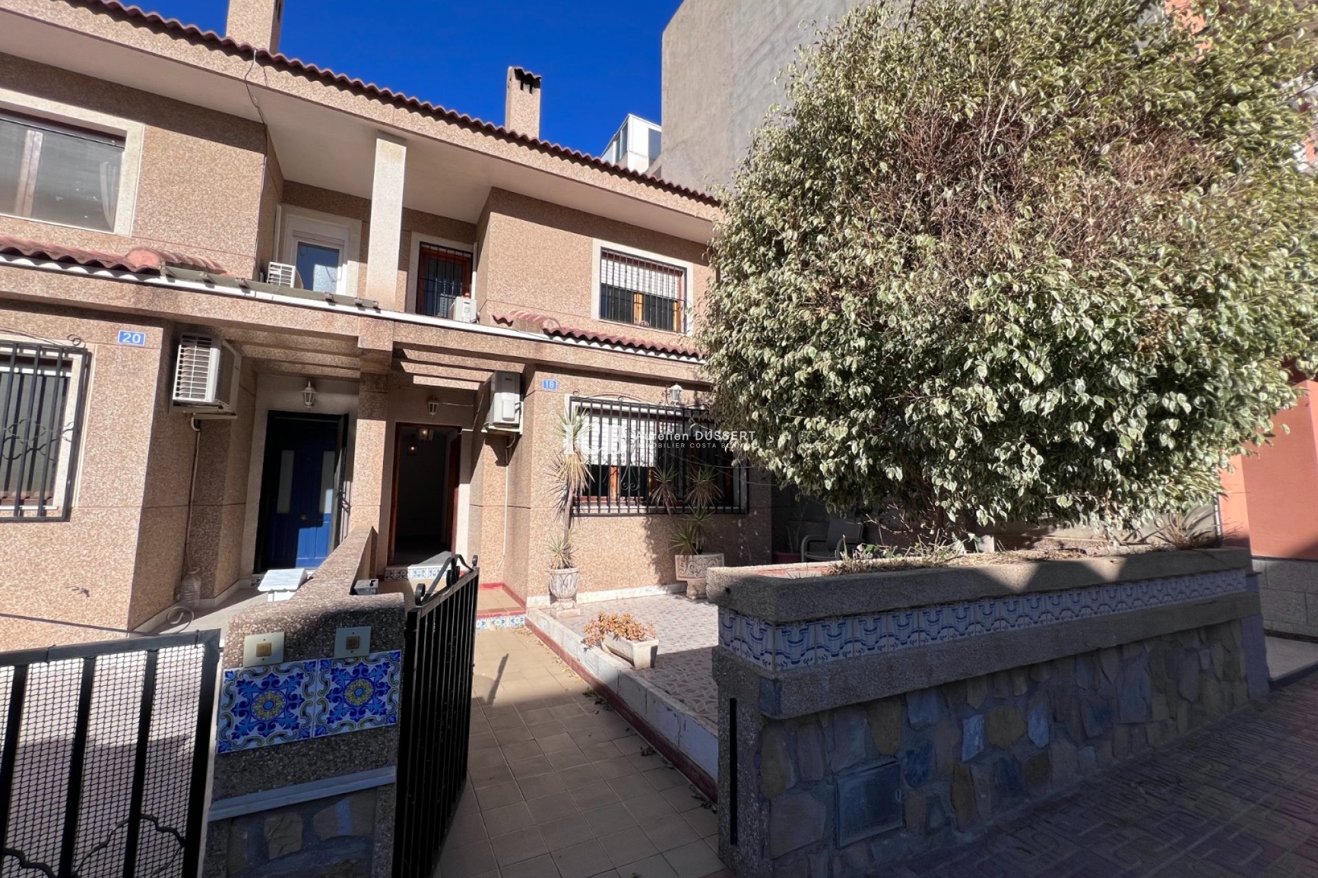 Resale - Townhouse -
Jacarilla