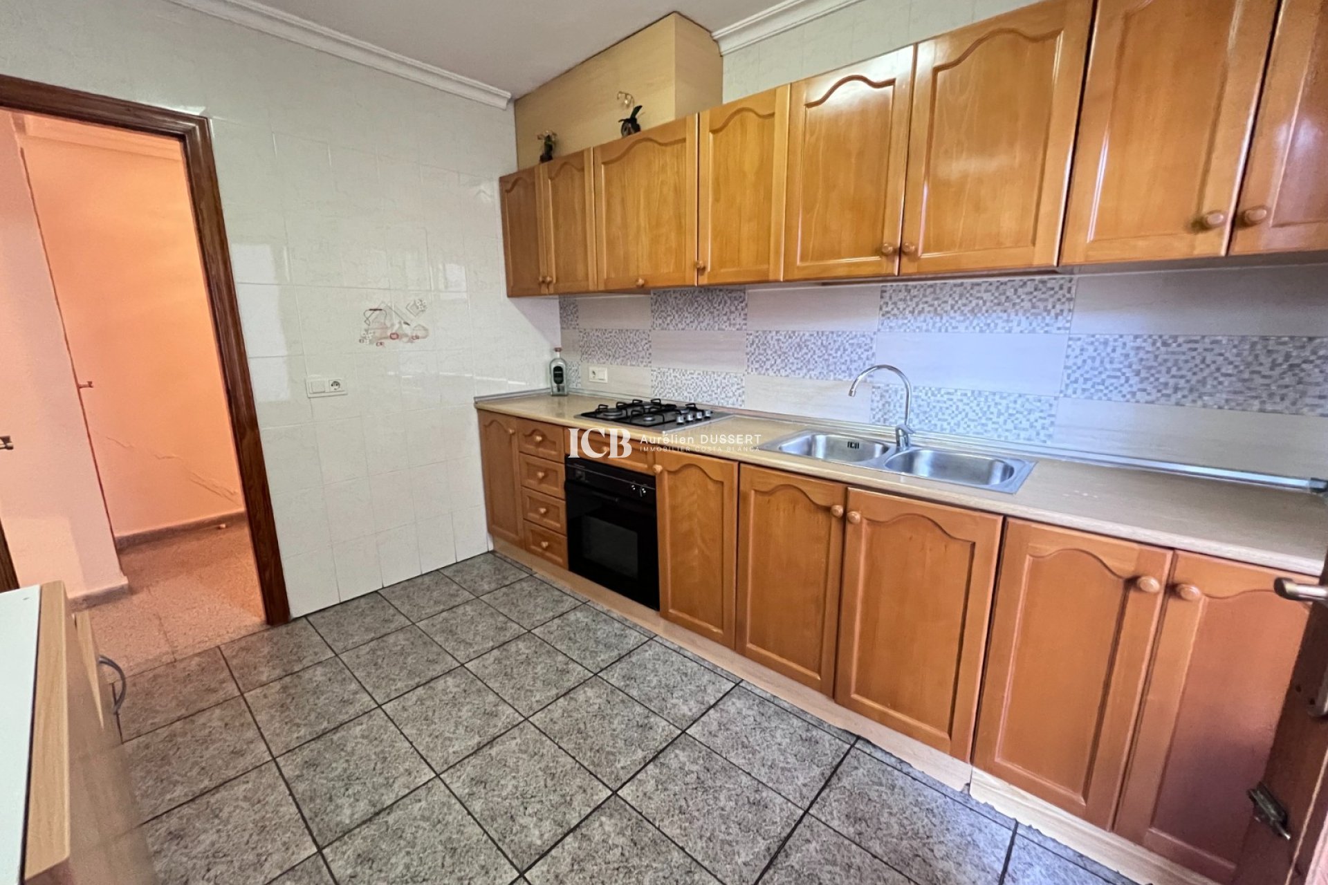 Resale - Townhouse -
Jacarilla