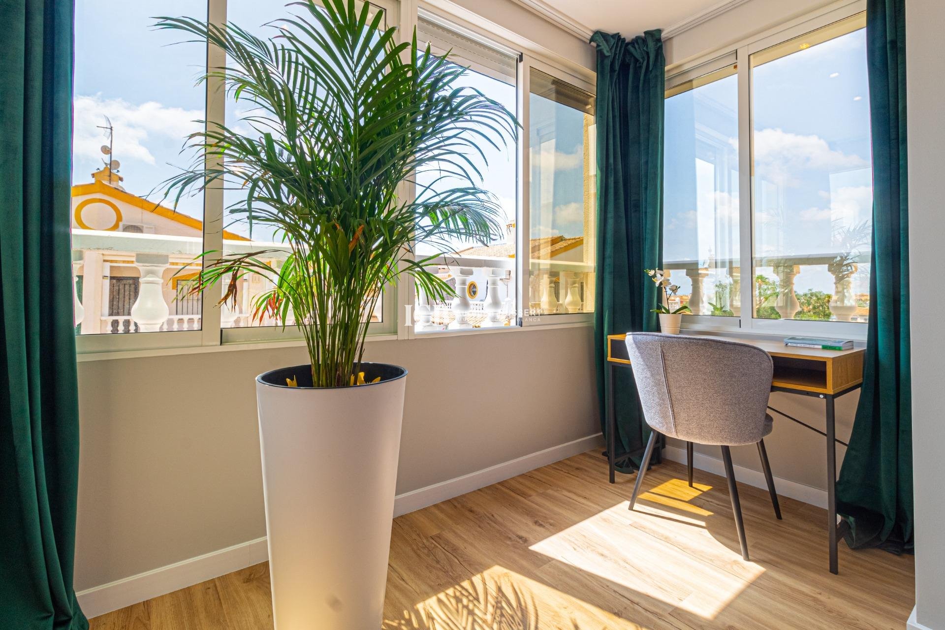 Resale - Townhouse -
Los Altos - Torrevieja