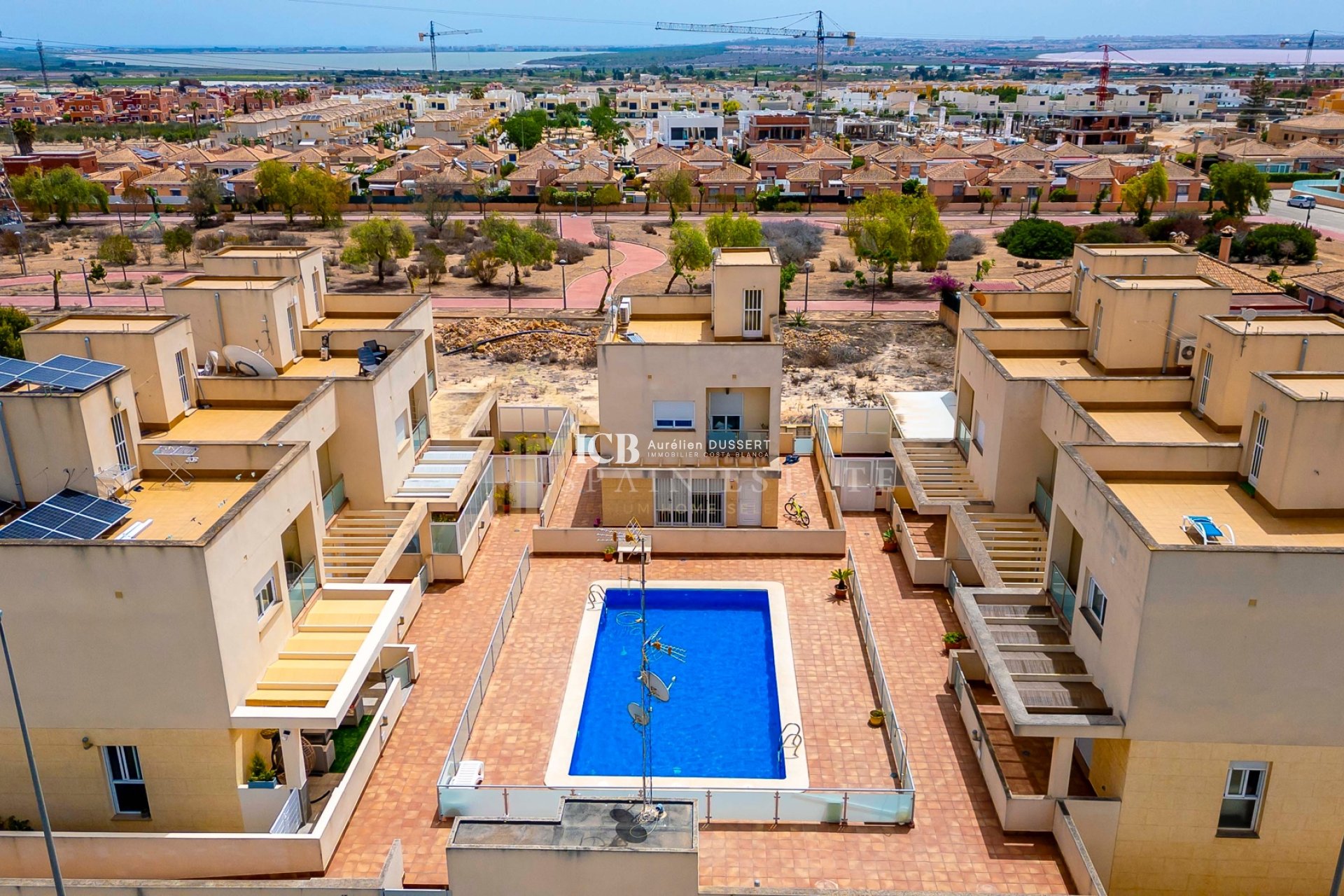 Resale - Townhouse -
Los Montesinos - Alicante