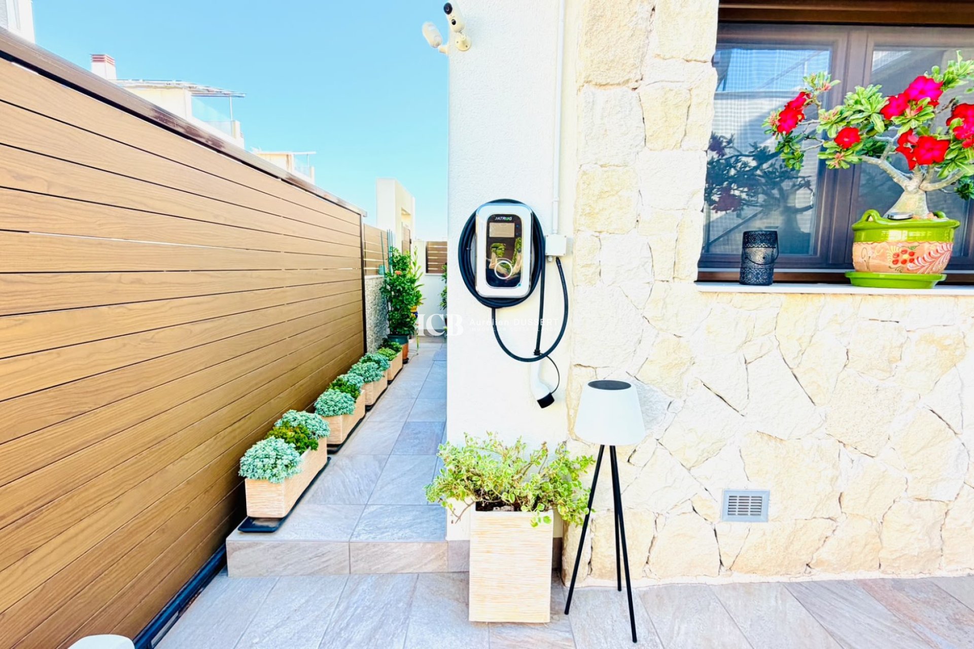Resale - Townhouse -
Los Montesinos - La Herada