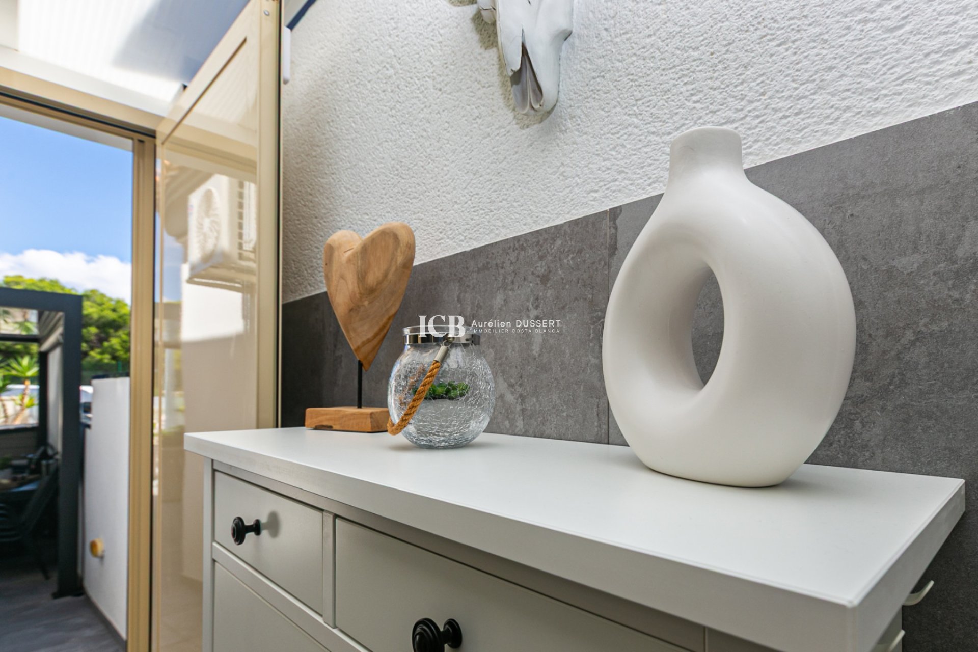 Resale - Townhouse -
Mil Palmeras