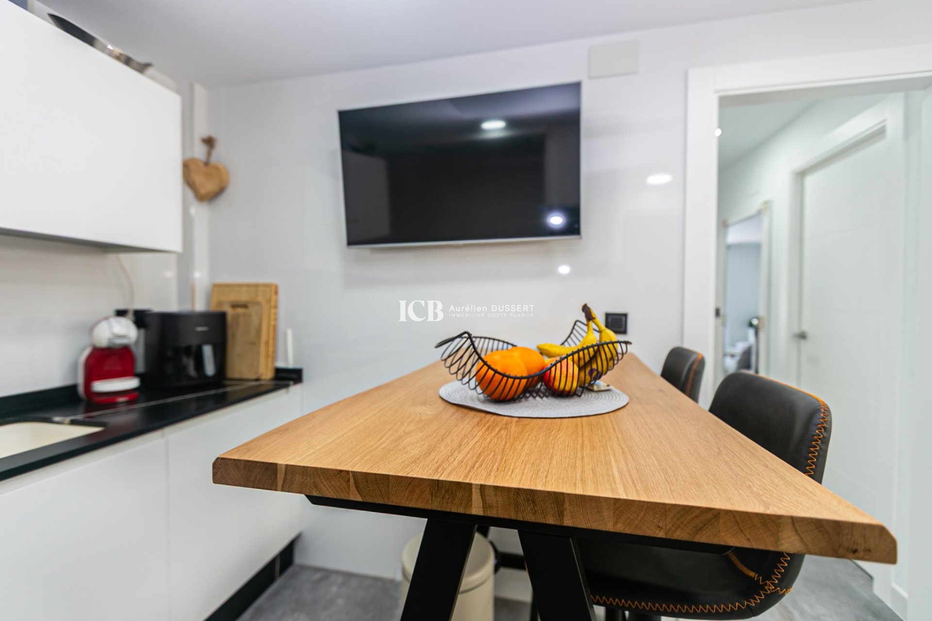 Resale - Townhouse -
Mil Palmeras