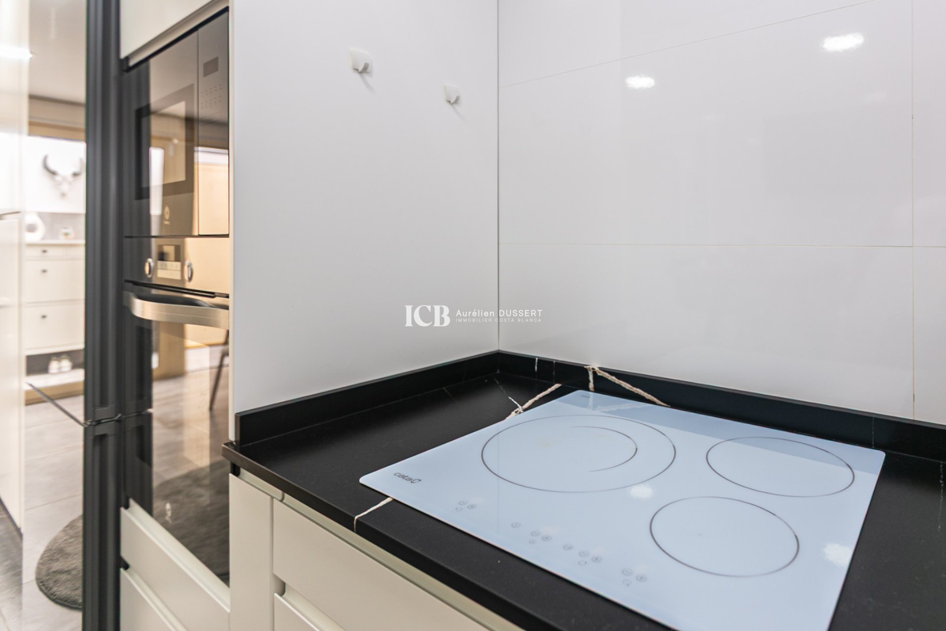 Resale - Townhouse -
Mil Palmeras