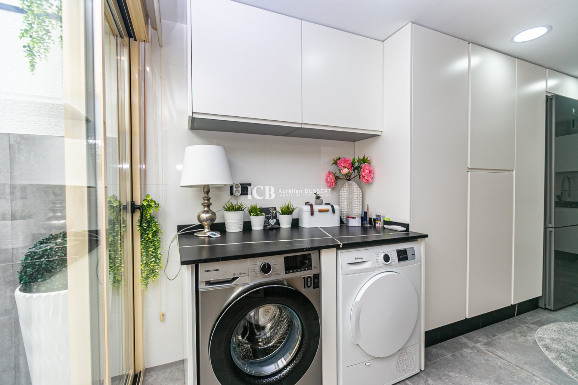 Resale - Townhouse -
Mil Palmeras