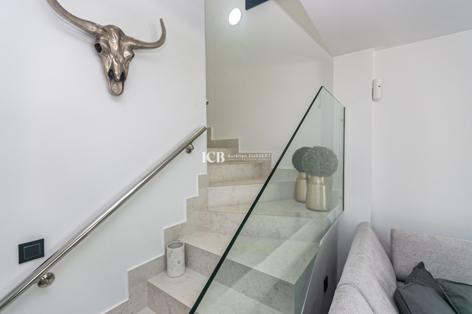 Resale - Townhouse -
Mil Palmeras