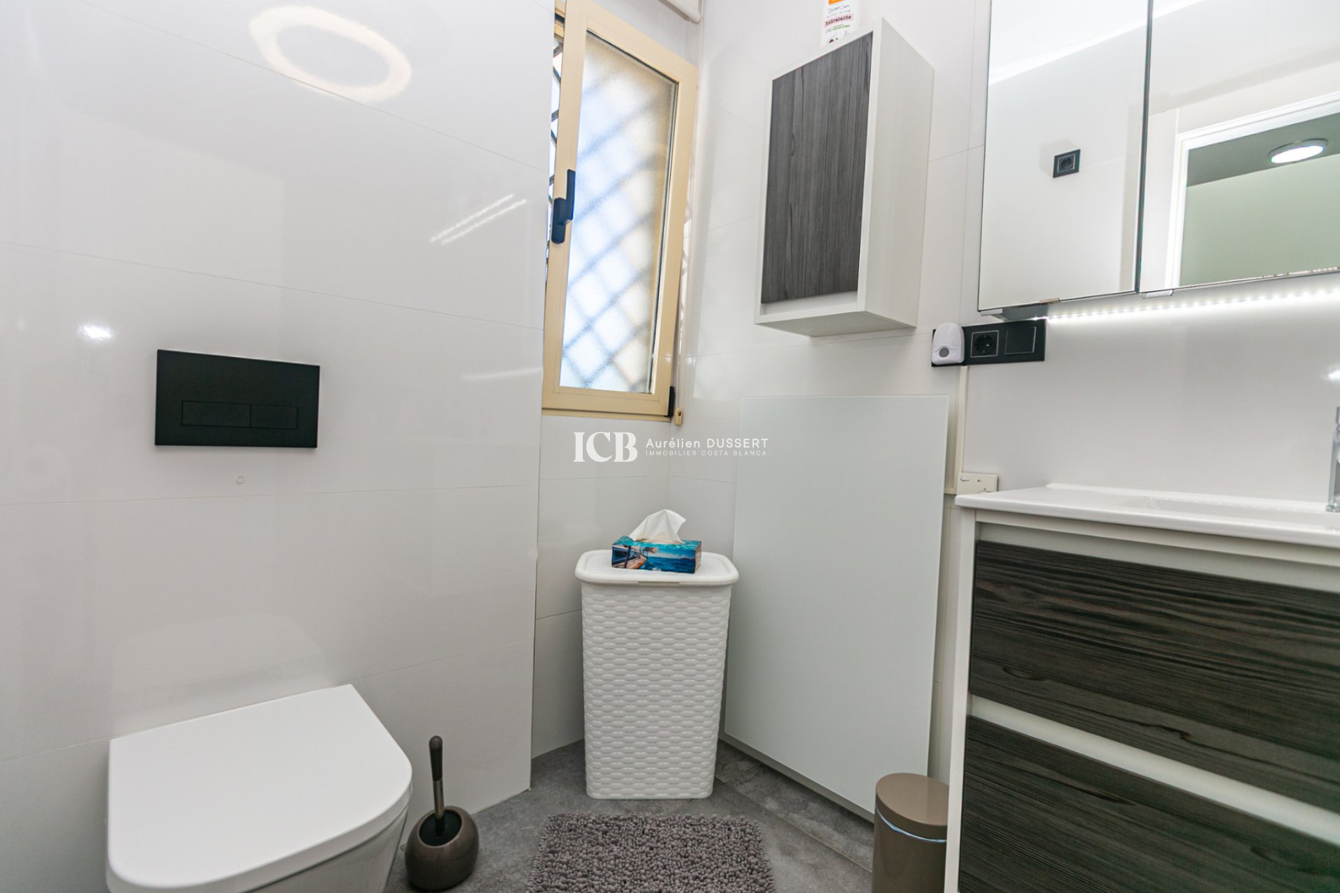 Resale - Townhouse -
Mil Palmeras