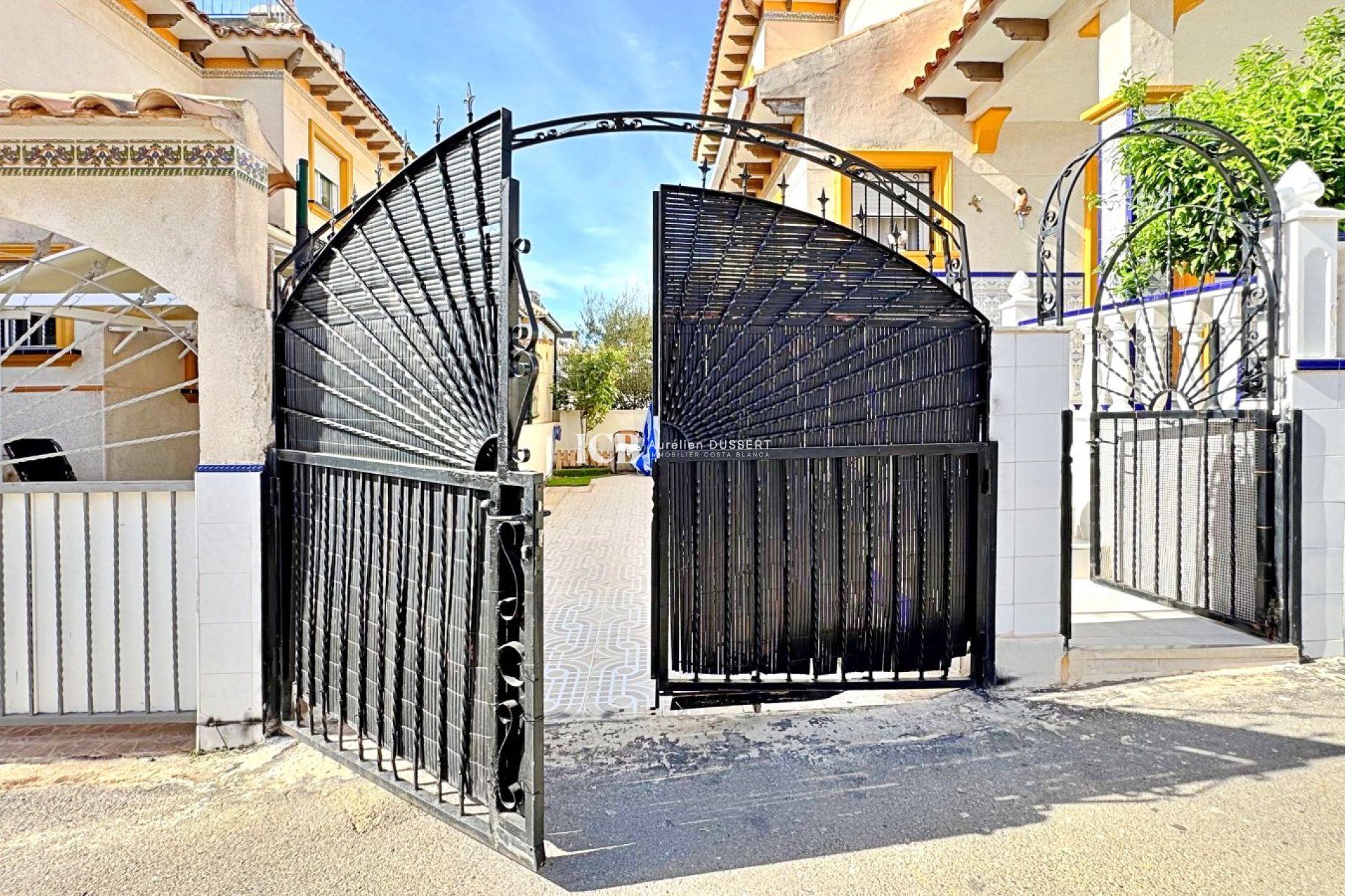 Resale - Townhouse -
Orihuela Costa - La Campana