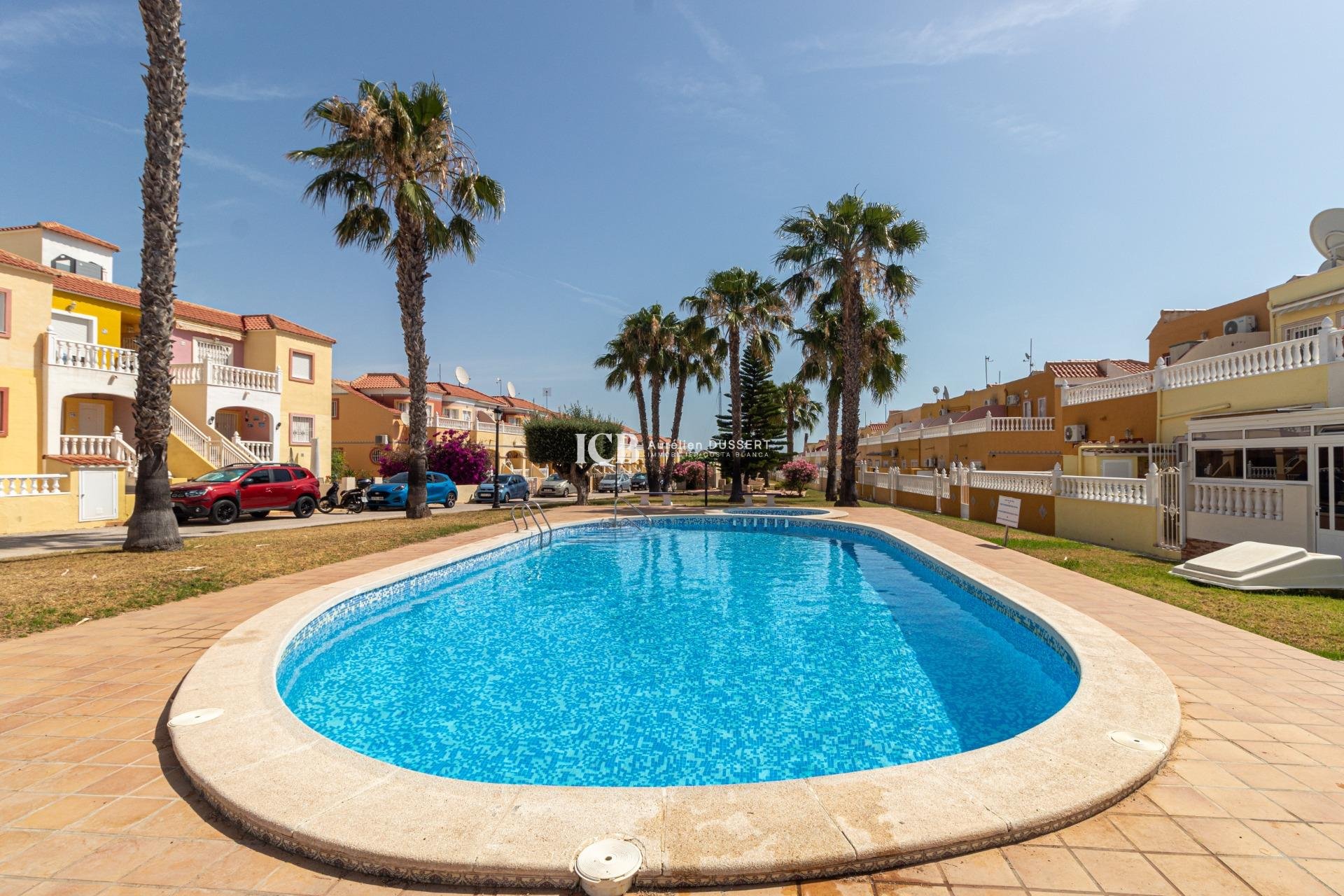 Resale - Townhouse -
Orihuela Costa - La Regia