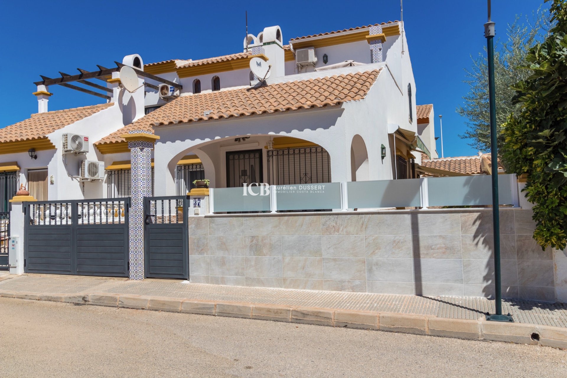 Resale - Townhouse -
Orihuela Costa - La Zenia