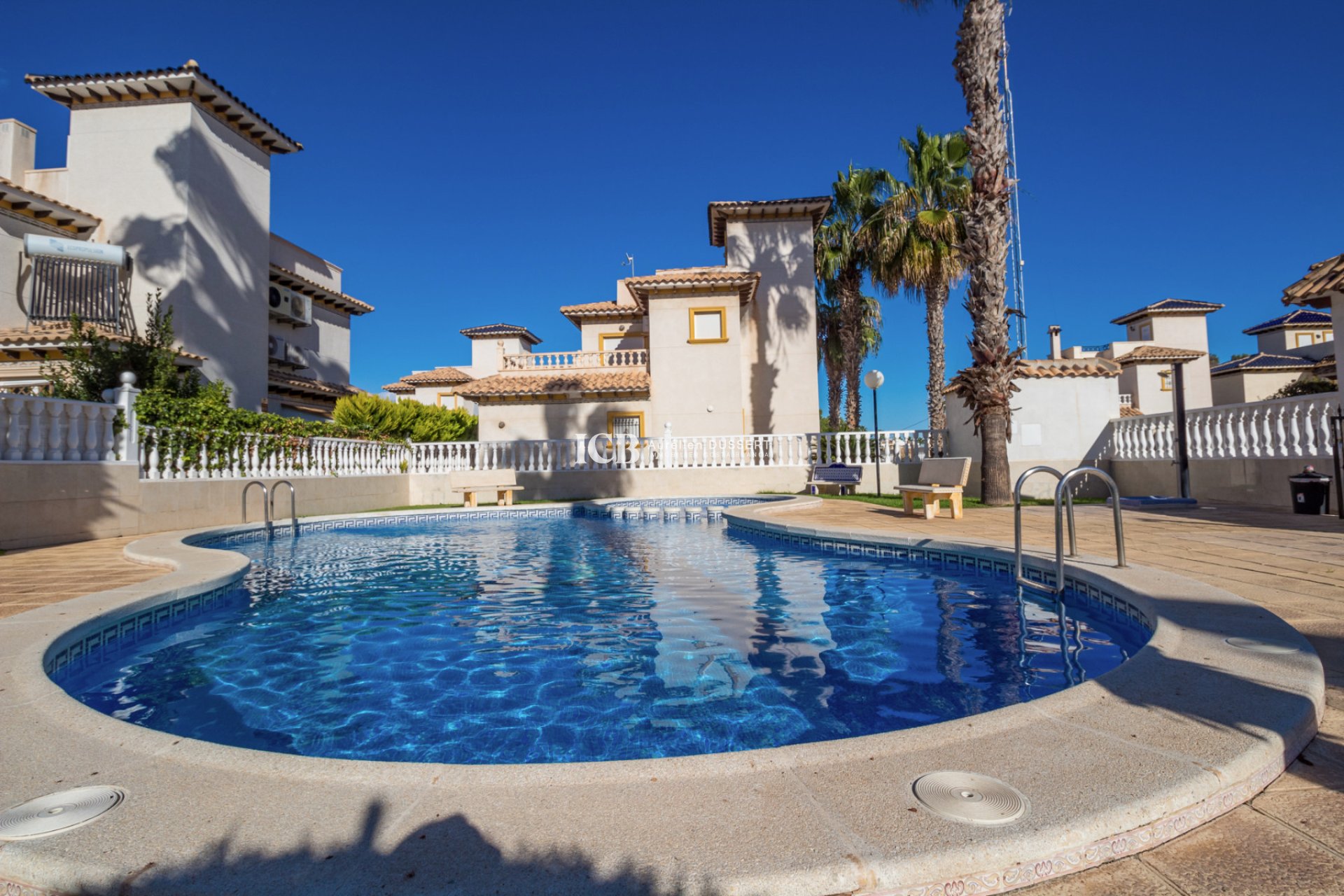 Resale - Townhouse -
Orihuela Costa - La Zenia
