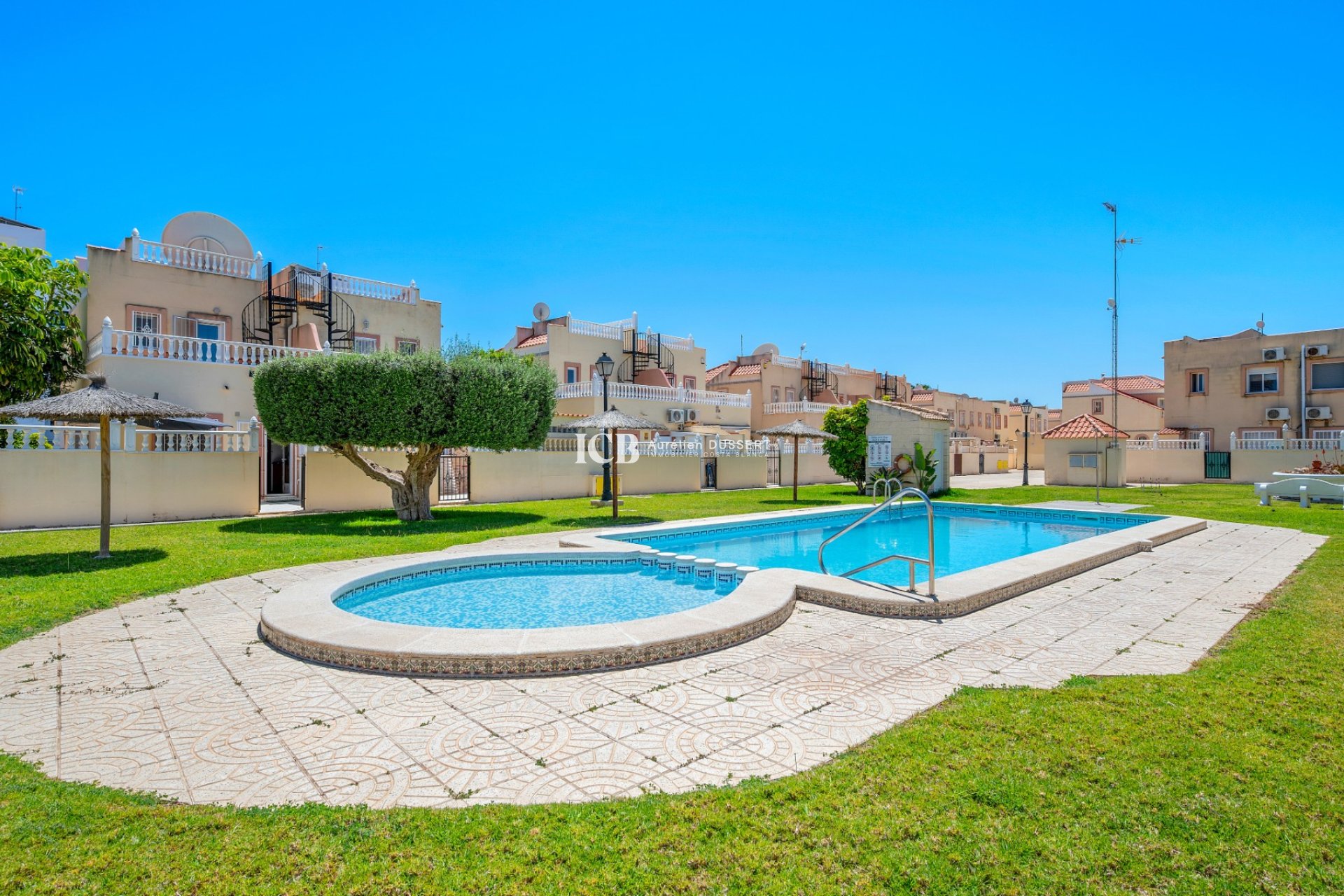 Resale - Townhouse -
Orihuela Costa - La Zenia