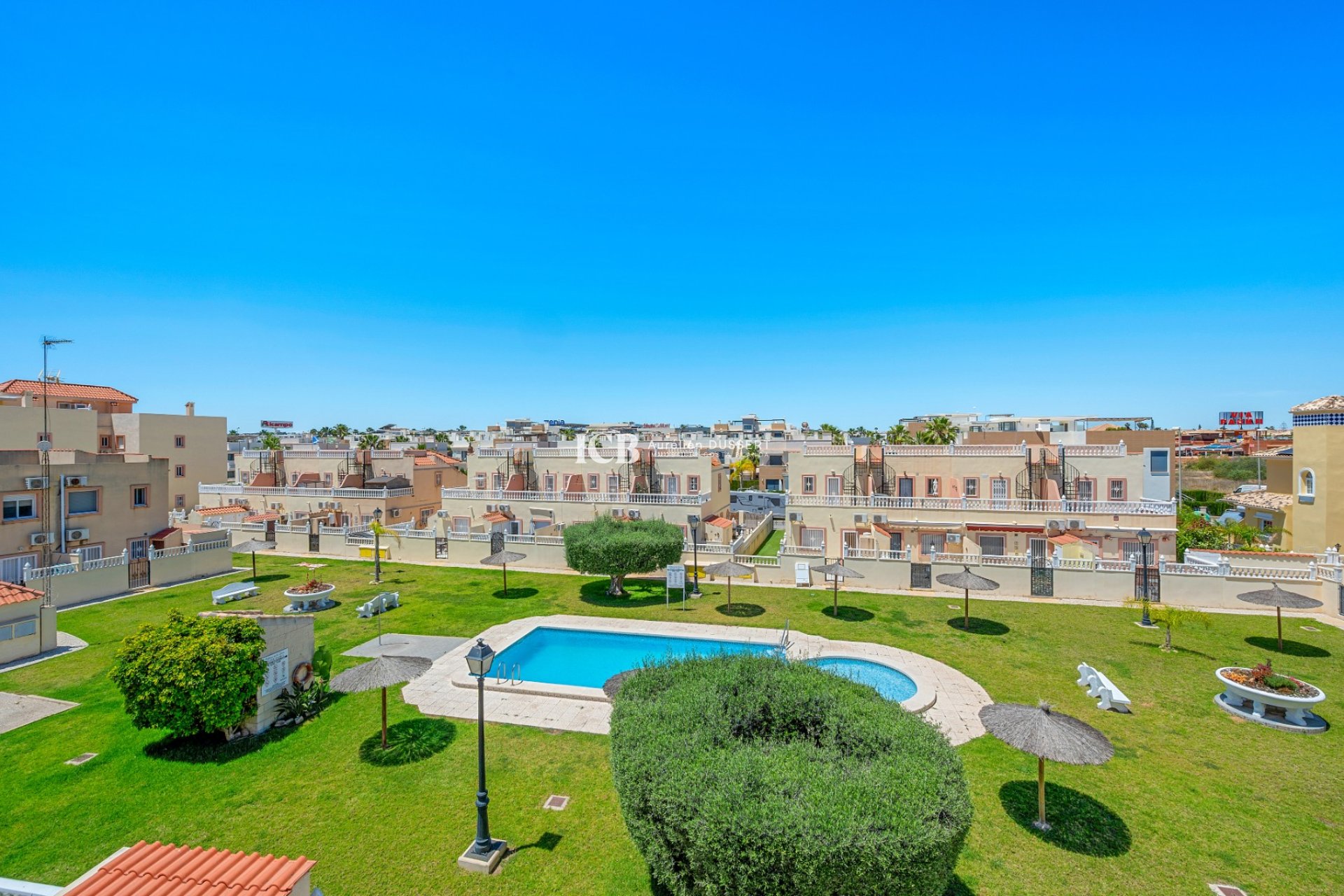 Resale - Townhouse -
Orihuela Costa - La Zenia