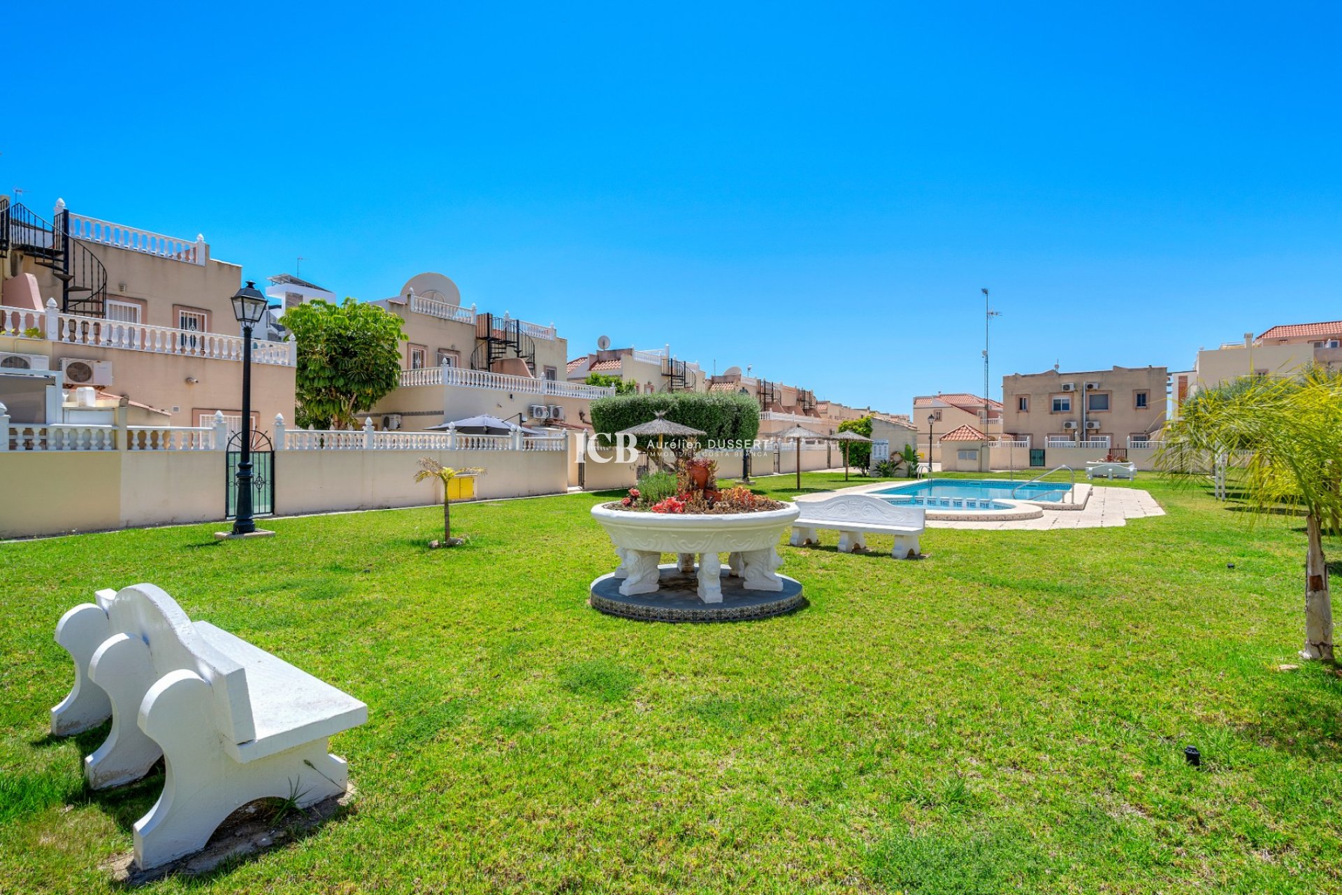 Resale - Townhouse -
Orihuela Costa - La Zenia