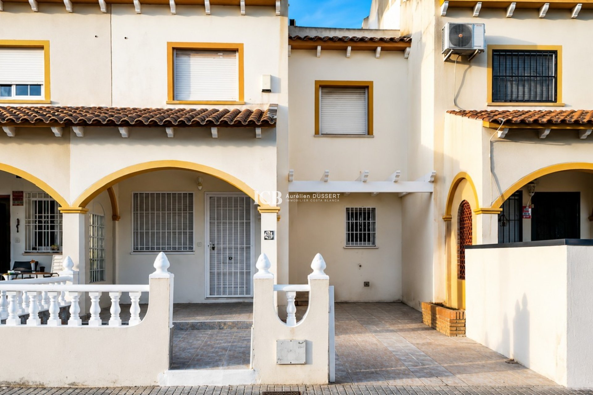 Resale - Townhouse -
Orihuela Costa - Los Almendros-La Florida