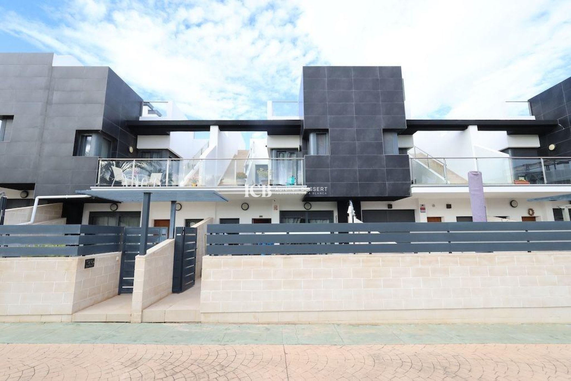 Resale - Townhouse -
Orihuela Costa - Los Dolses