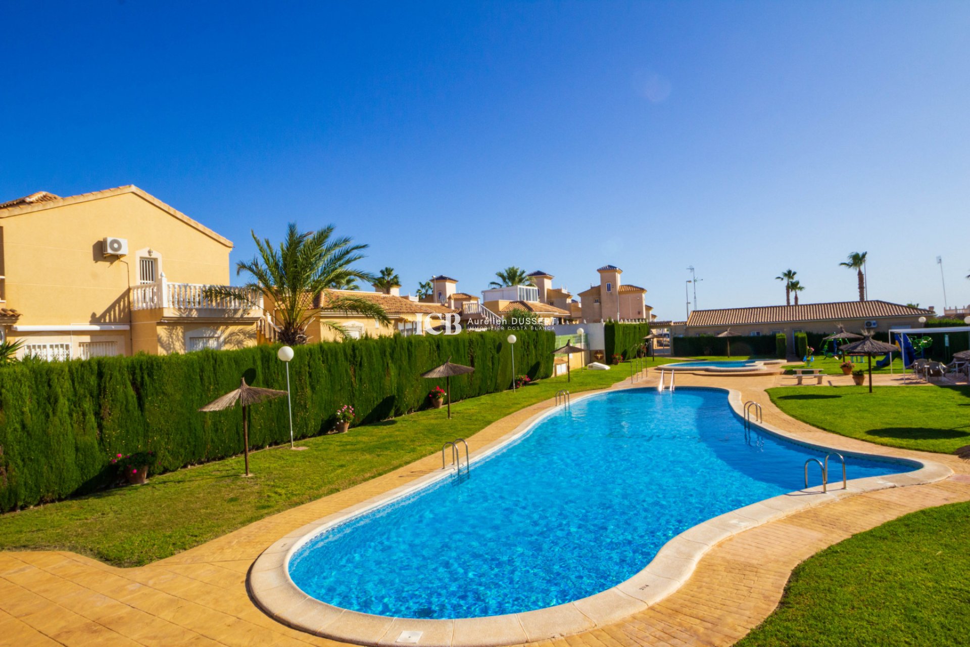 Resale - Townhouse -
Orihuela Costa - Montegolf