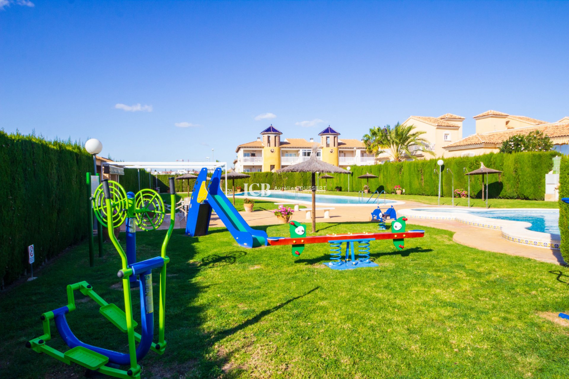 Resale - Townhouse -
Orihuela Costa - Montegolf