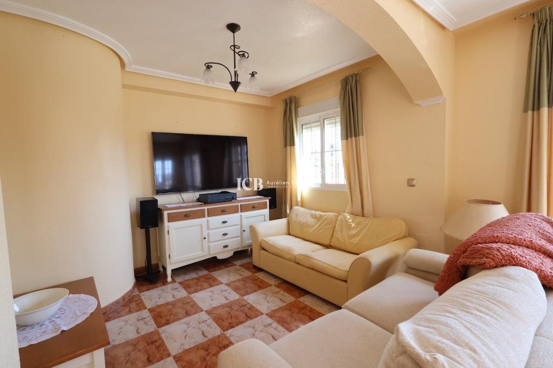 Resale - Townhouse -
Orihuela Costa - Montezenia