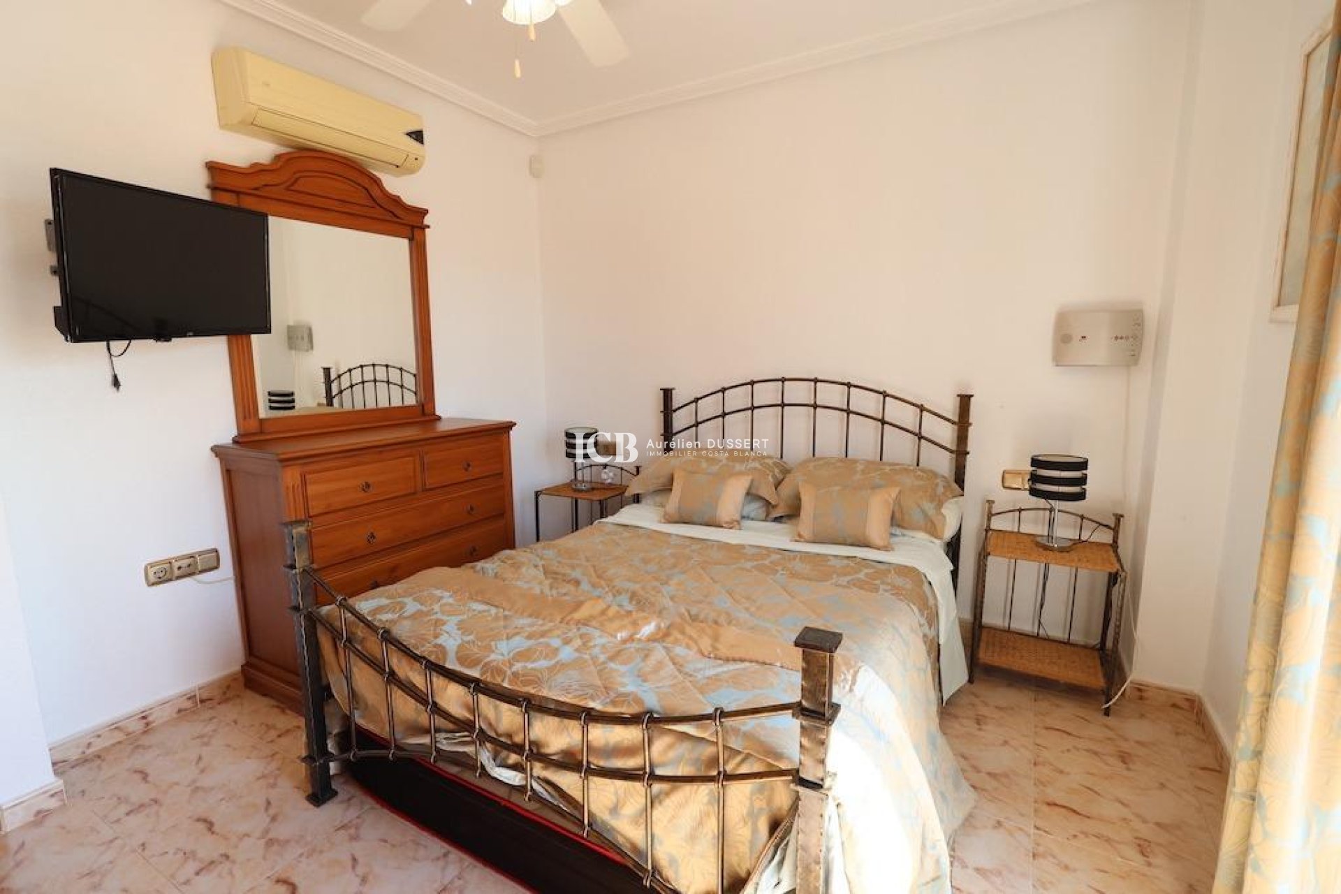 Resale - Townhouse -
Orihuela Costa - Montezenia