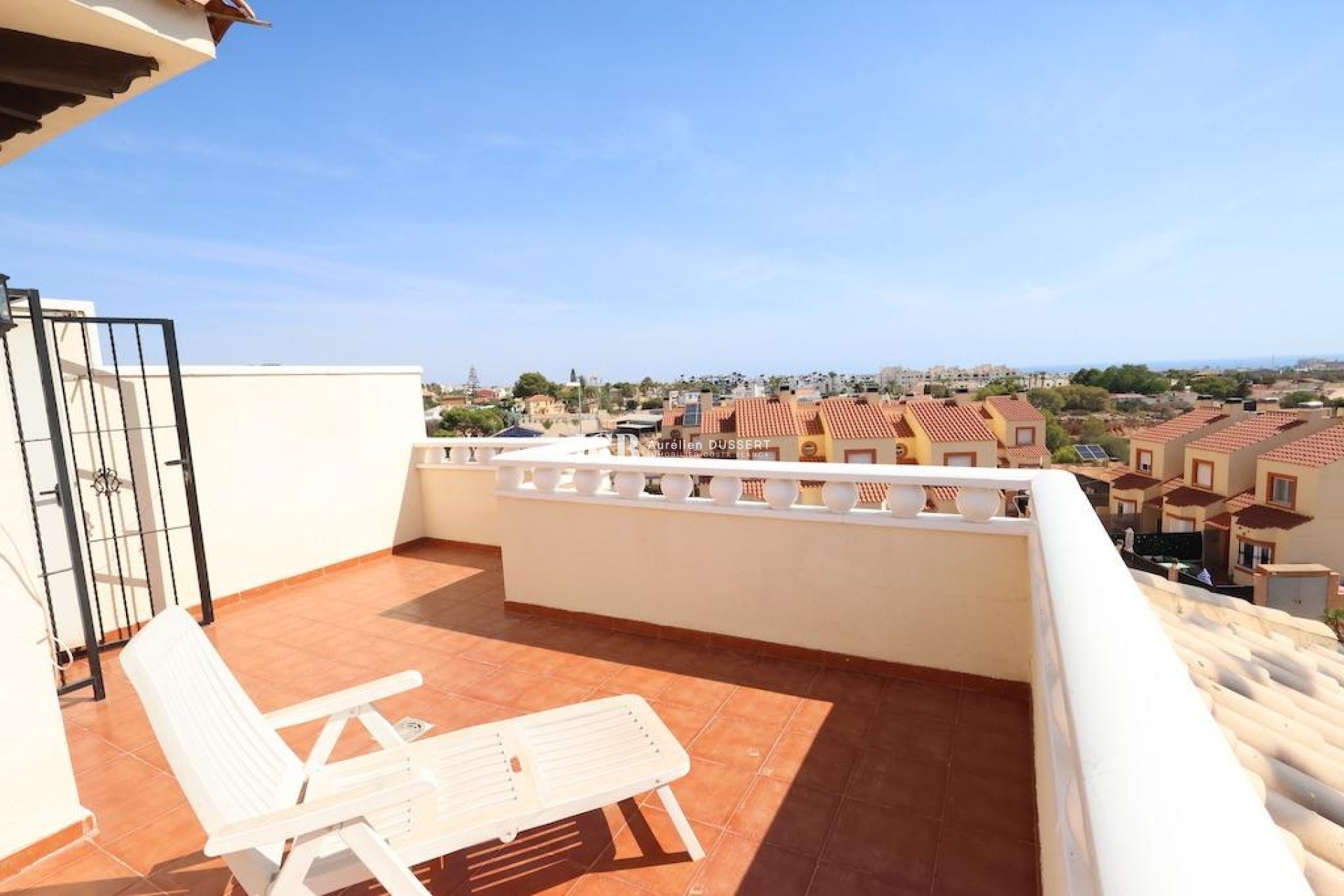 Resale - Townhouse -
Orihuela Costa - Montezenia