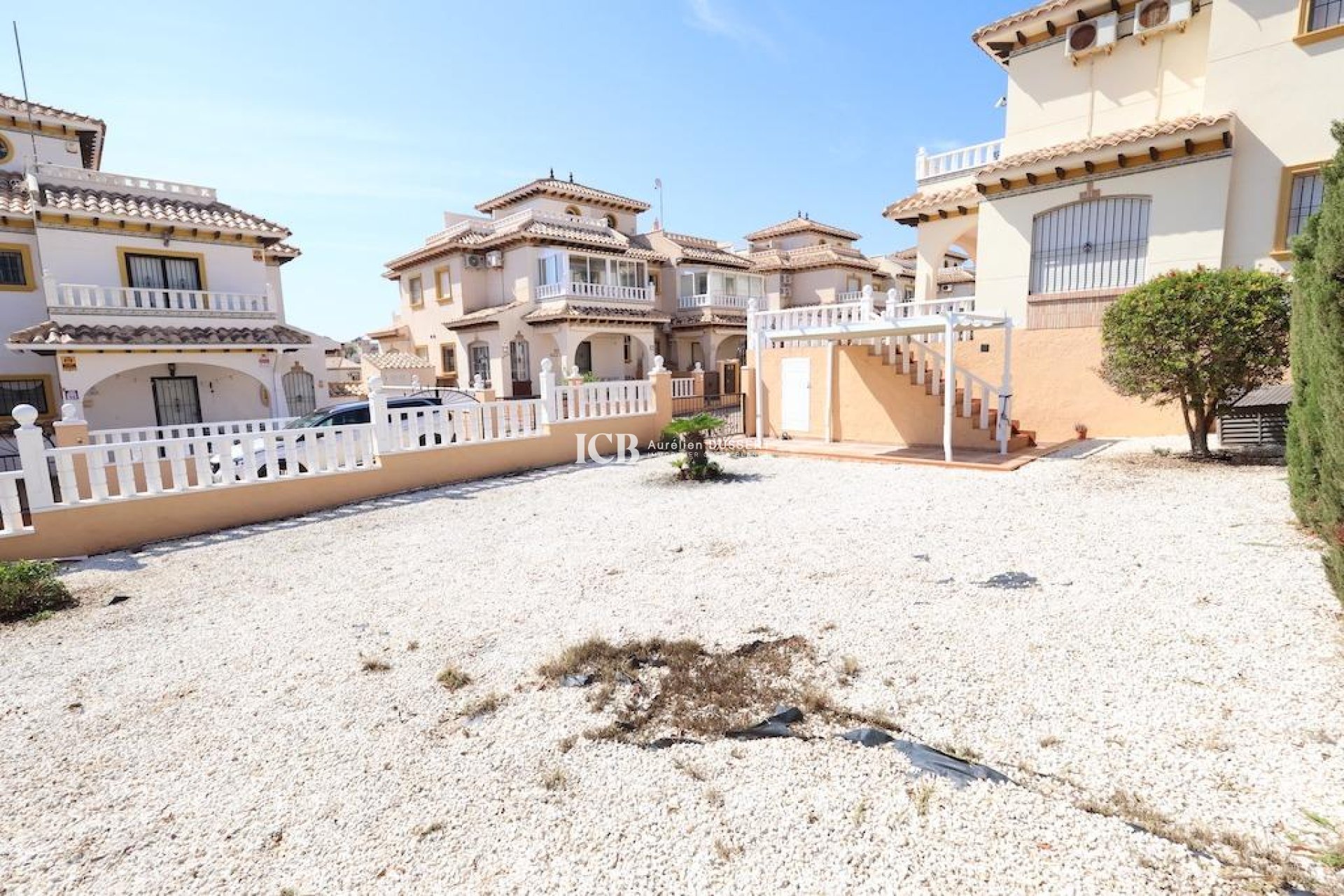 Resale - Townhouse -
Orihuela Costa - Montezenia