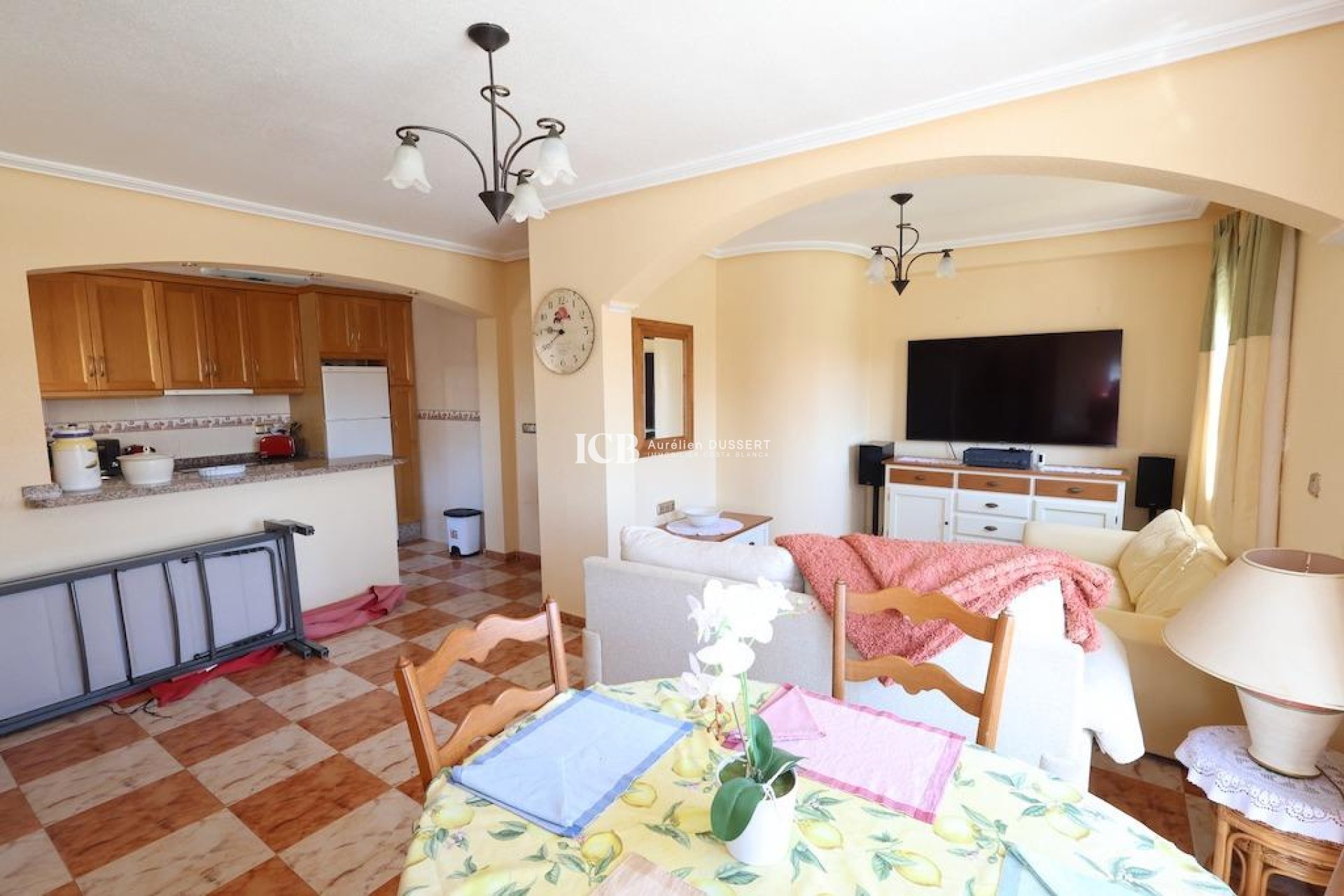 Resale - Townhouse -
Orihuela Costa - Montezenia