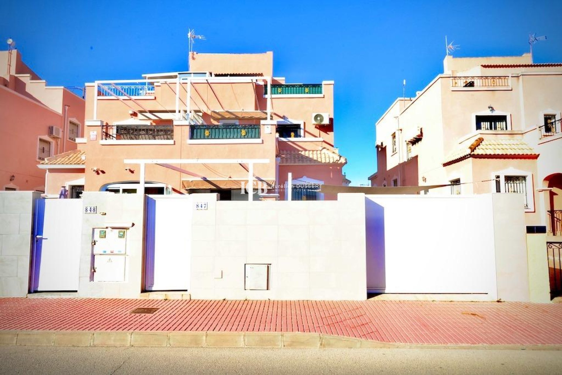 Resale - Townhouse -
Orihuela Costa - PAU 26