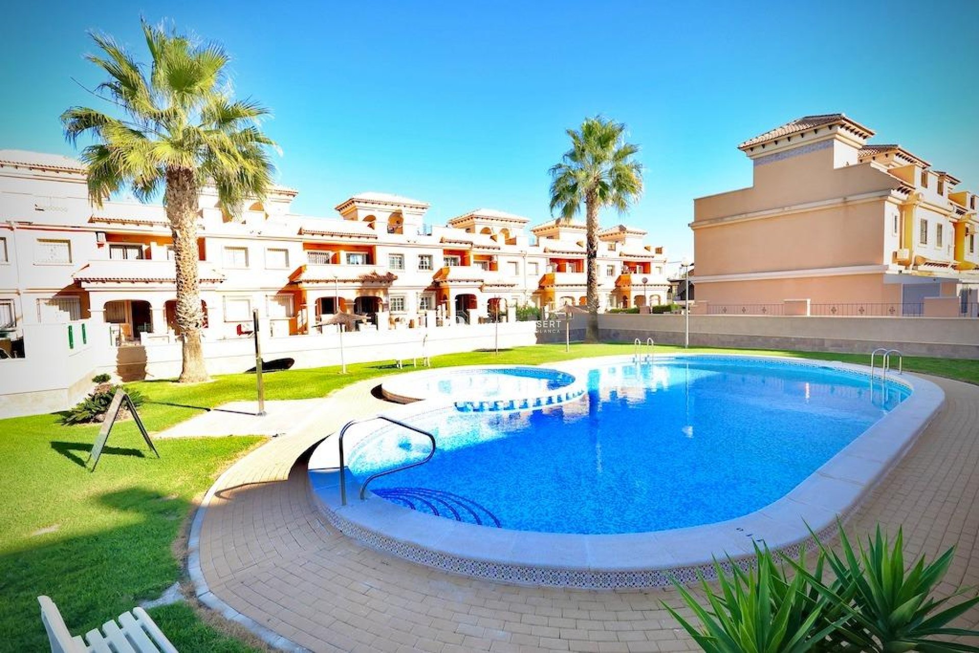 Resale - Townhouse -
Orihuela Costa - PAU 26