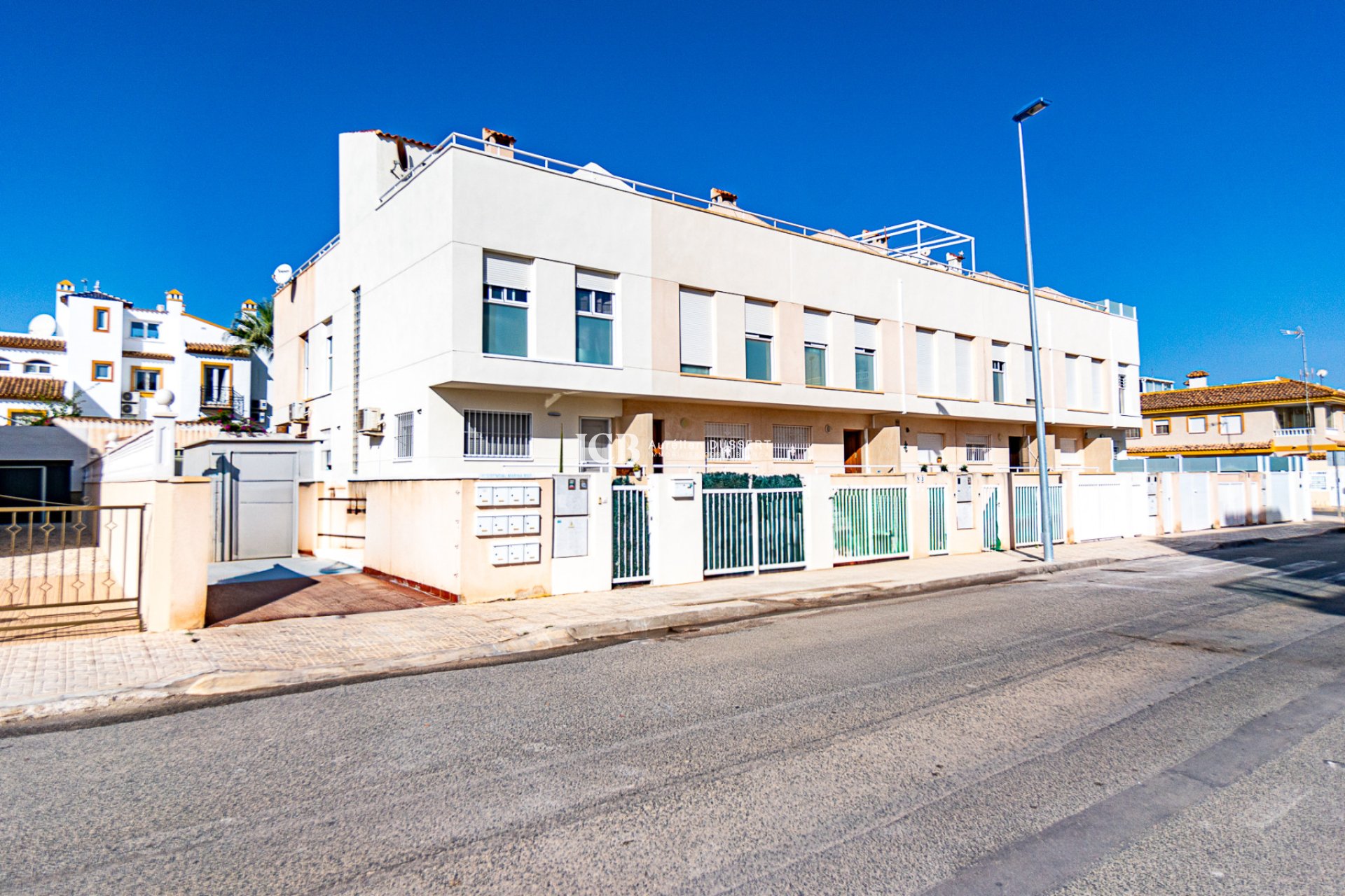 Resale - Townhouse -
Orihuela Costa - Pimienta