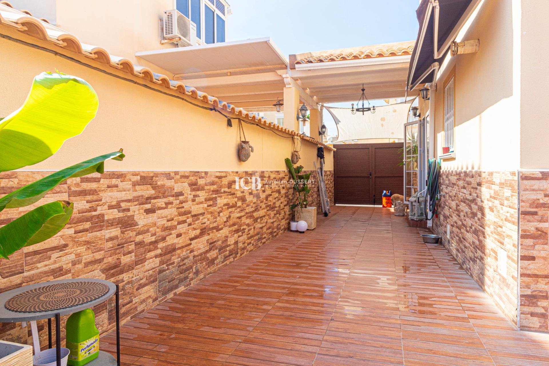 Resale - Townhouse -
Orihuela Costa - Playa Flamenca Norte