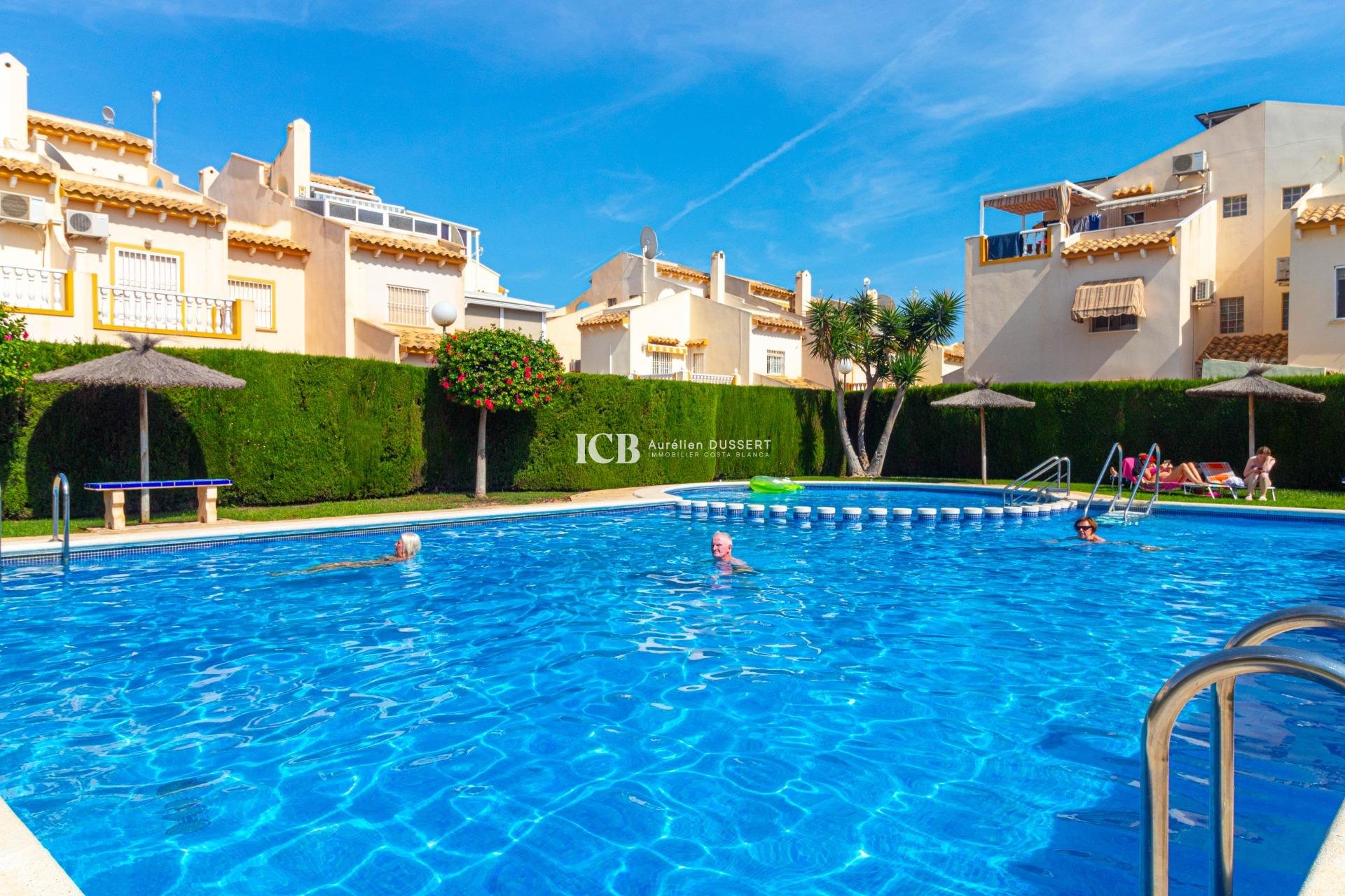 Resale - Townhouse -
Orihuela Costa - Playa Flamenca Norte