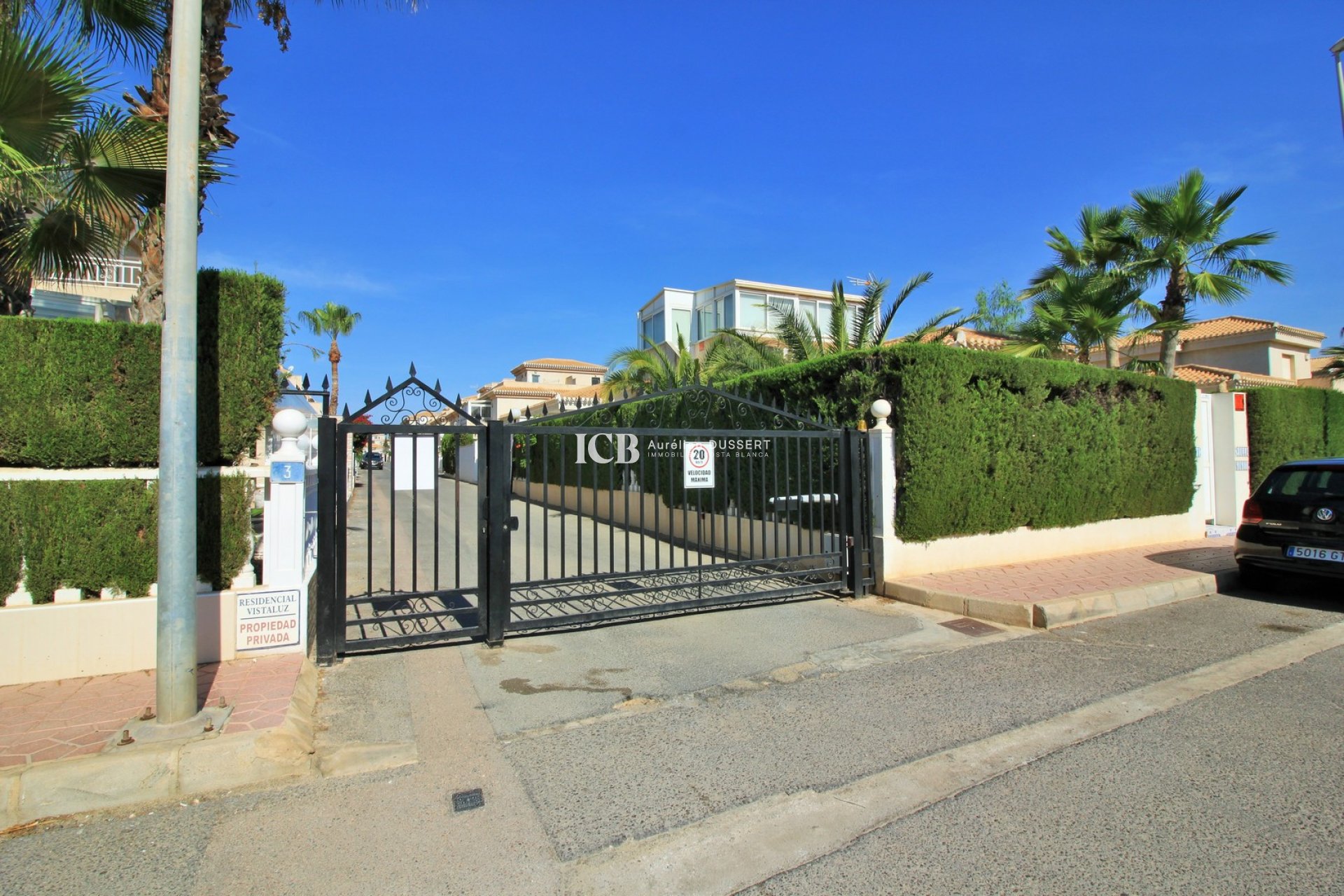 Resale - Townhouse -
Orihuela Costa - Playa Flamenca