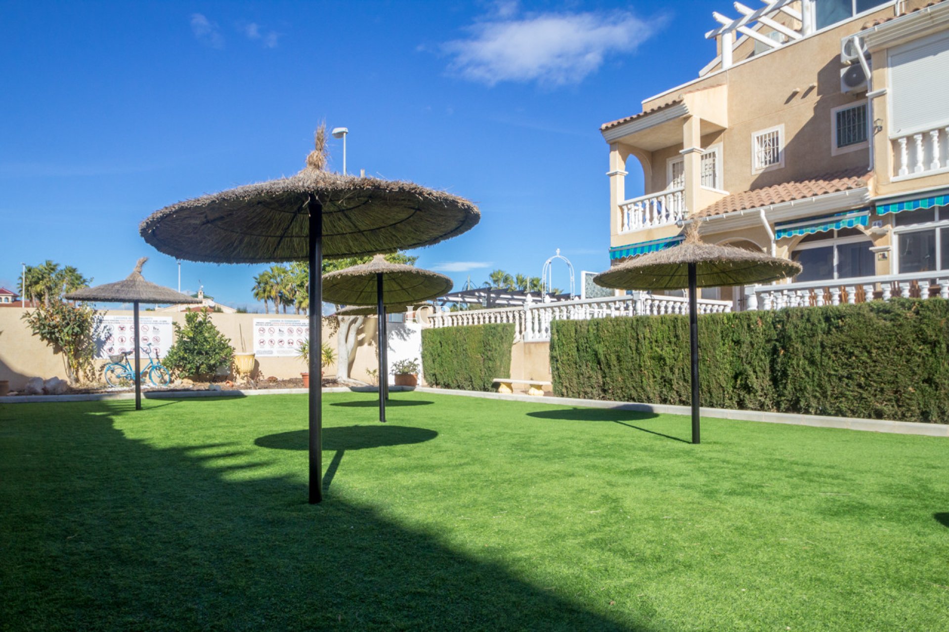 Resale - Townhouse -
Orihuela Costa - Playa Flamenca