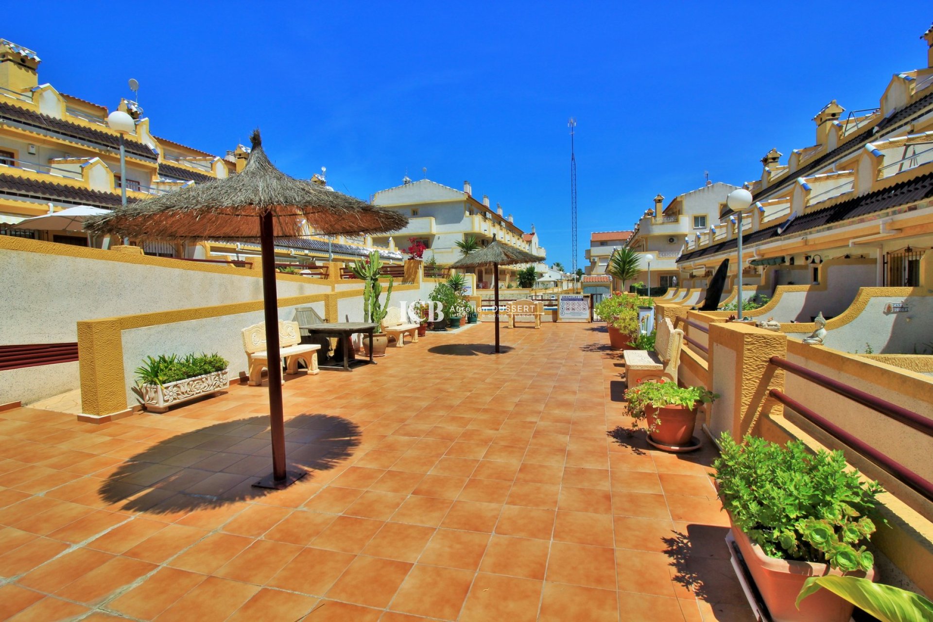 Resale - Townhouse -
Orihuela Costa - Playa Flamenca