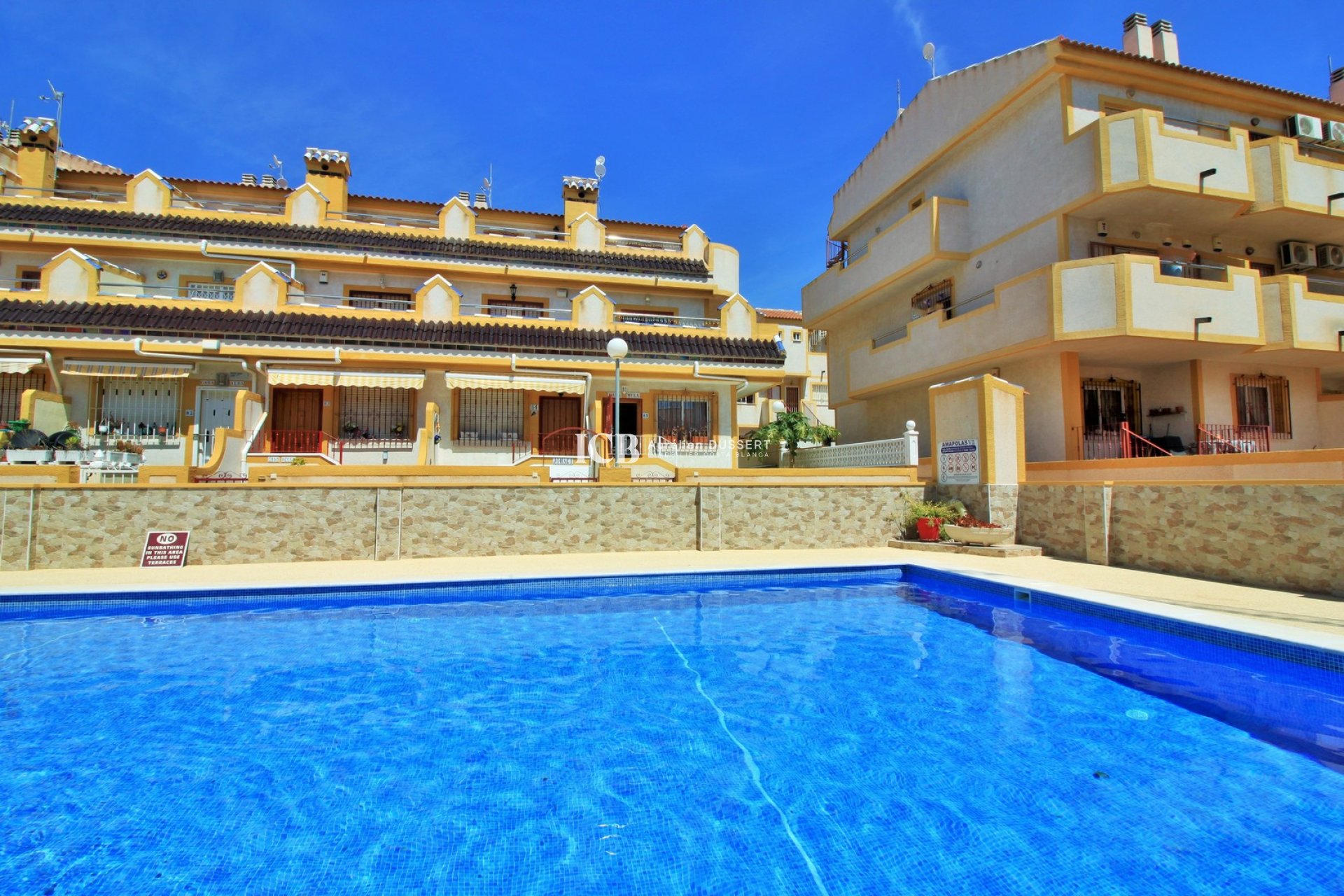 Resale - Townhouse -
Orihuela Costa - Playa Flamenca