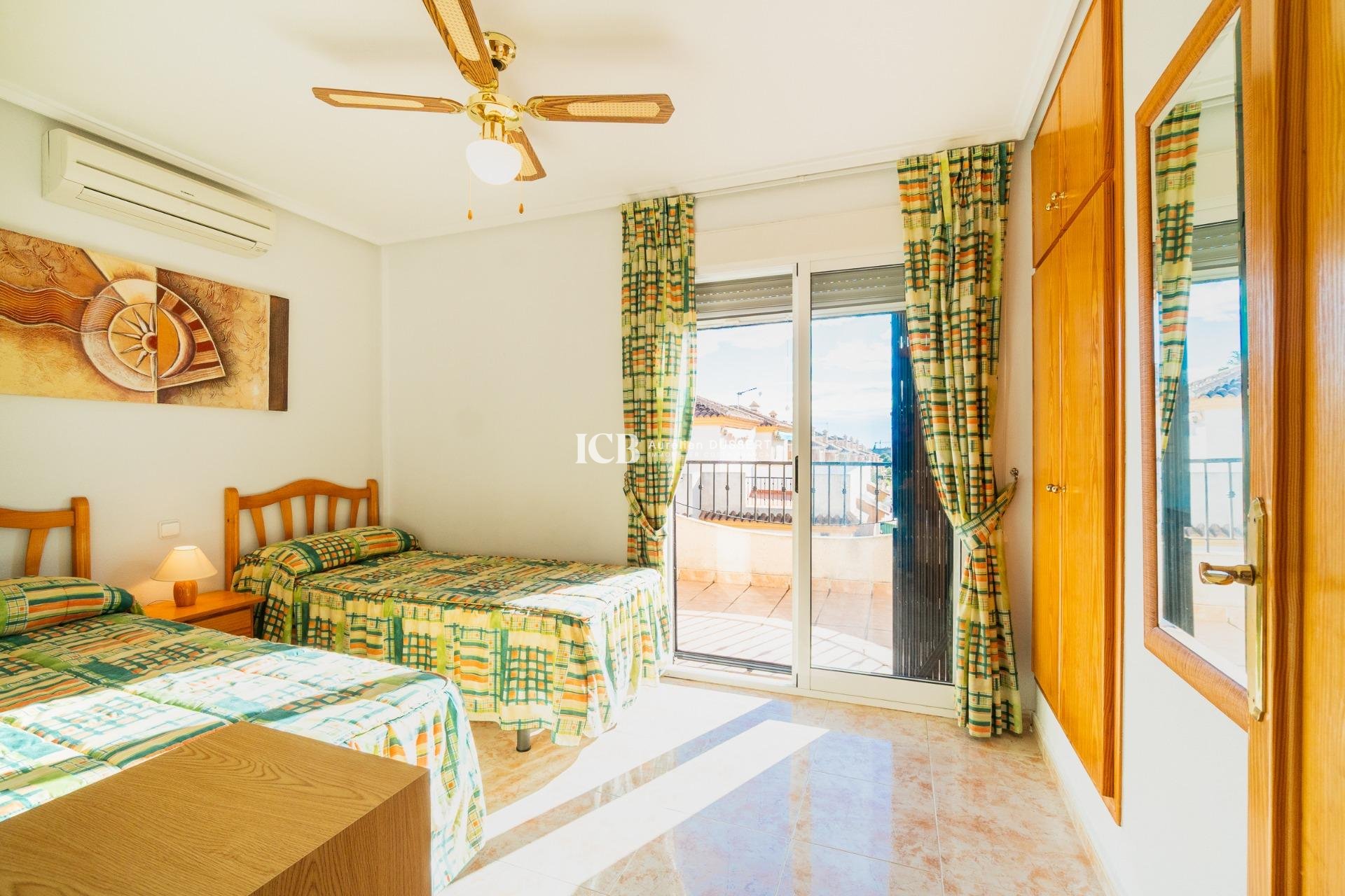 Resale - Townhouse -
Orihuela Costa - Playa Flamenca