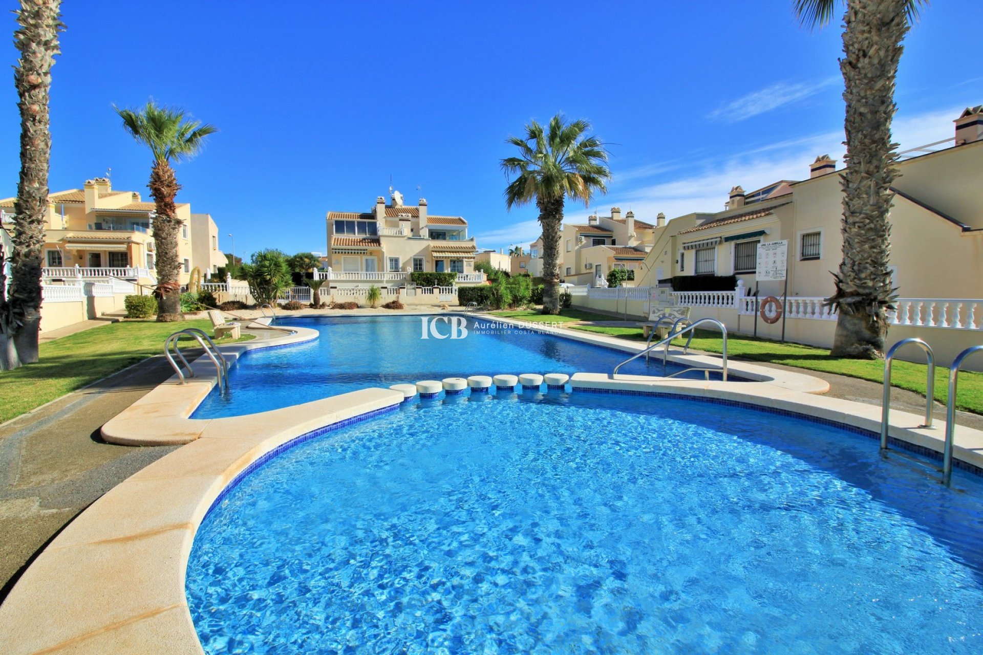 Resale - Townhouse -
Orihuela Costa - Playa Flamenca