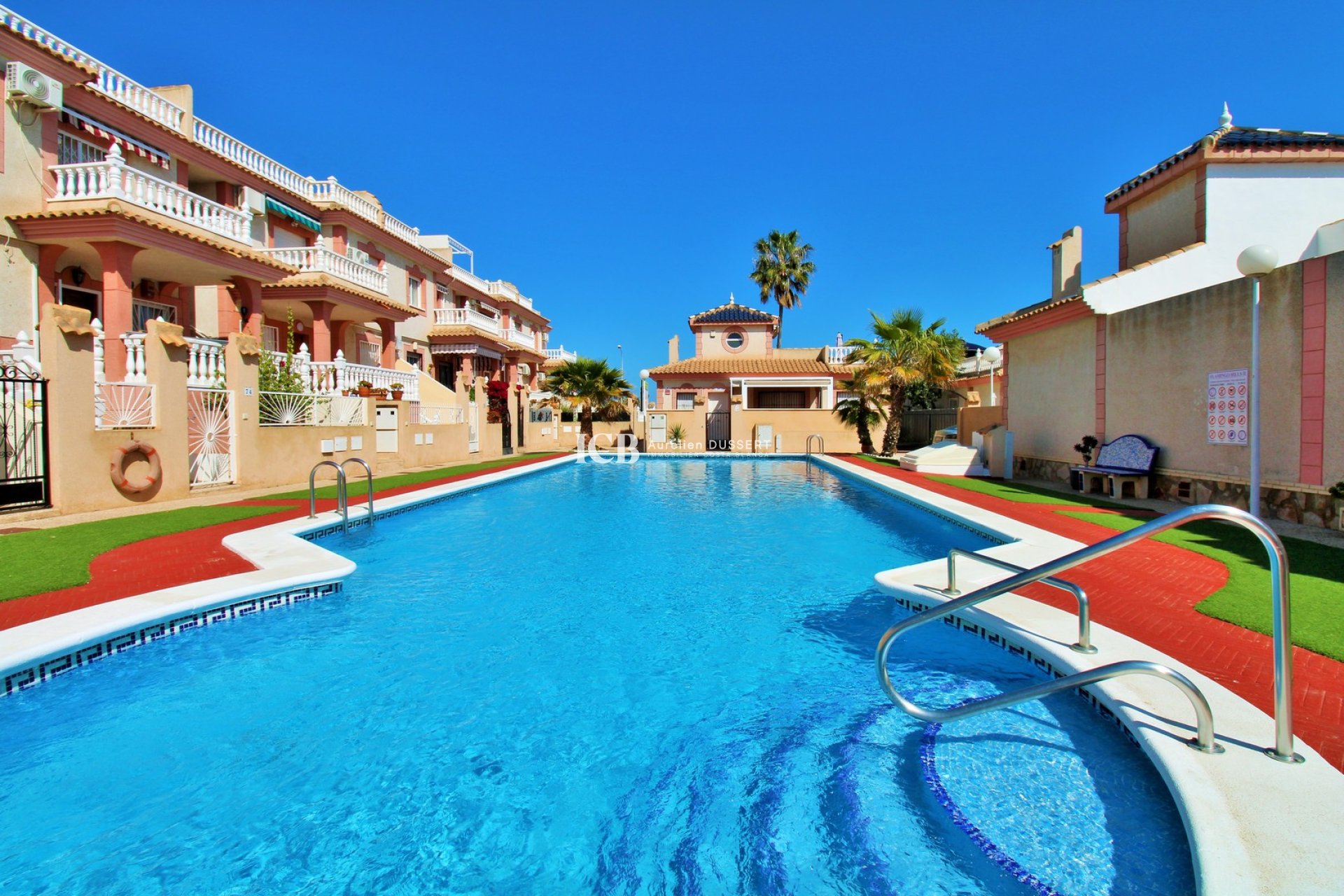 Resale - Townhouse -
Orihuela Costa - Playa Flamenca