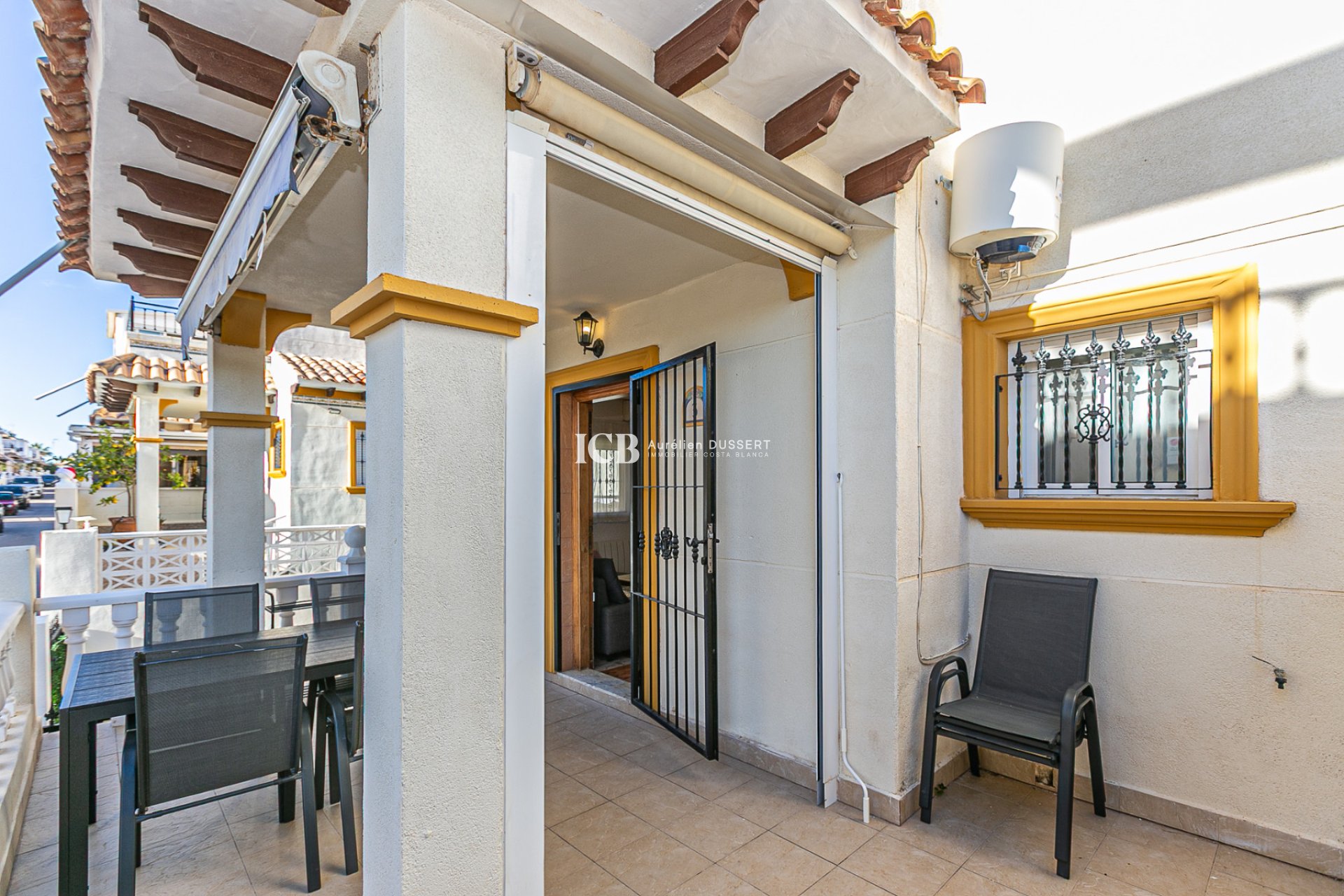 Resale - Townhouse -
Orihuela Costa - Playa Flamenca