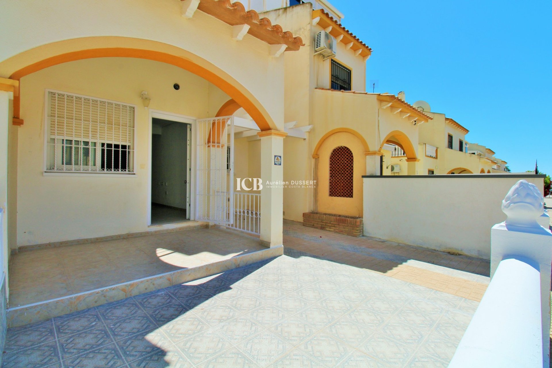 Resale - Townhouse -
Orihuela Costa - Playa Flamenca
