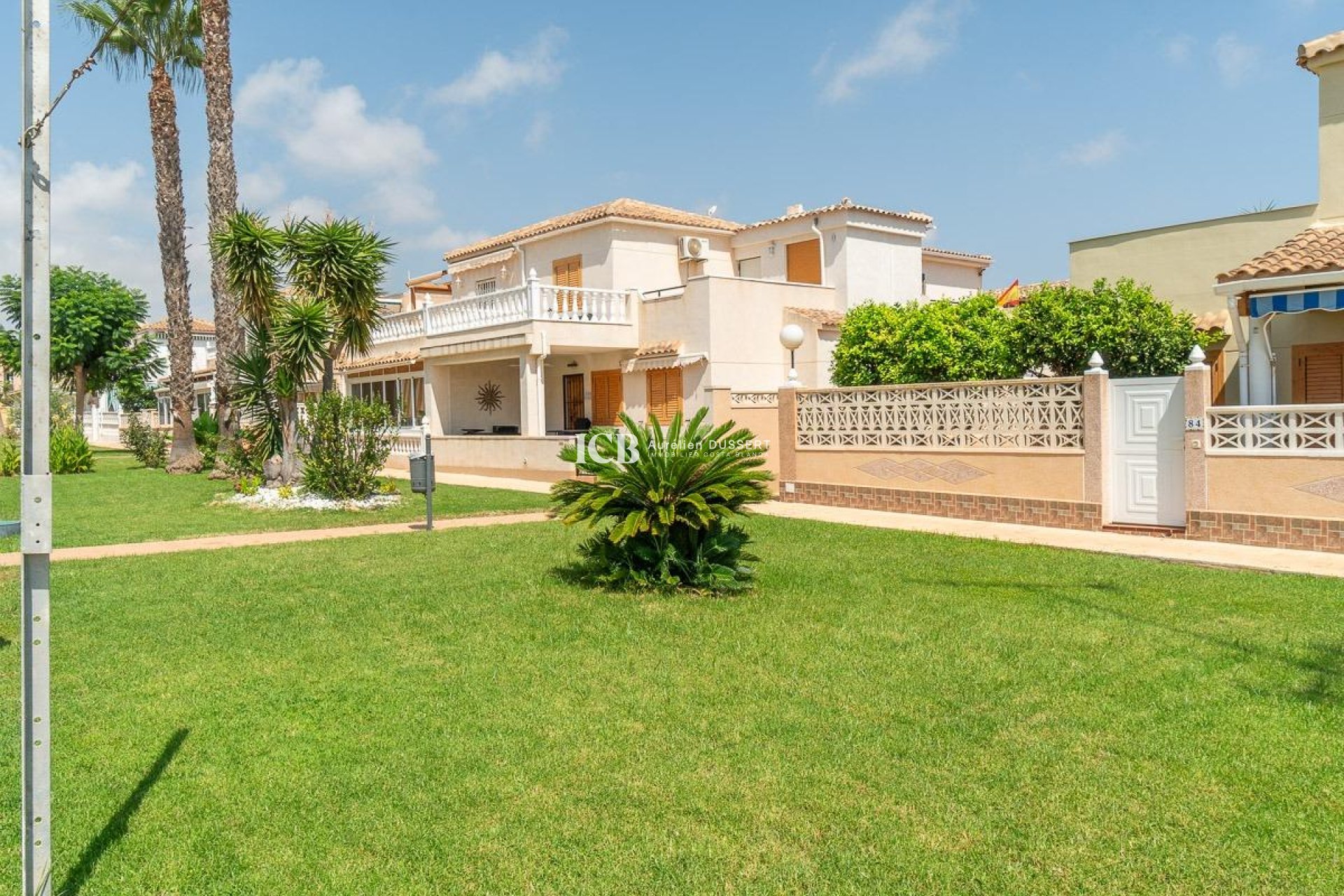Resale - Townhouse -
Orihuela Costa - Playa Flamenca