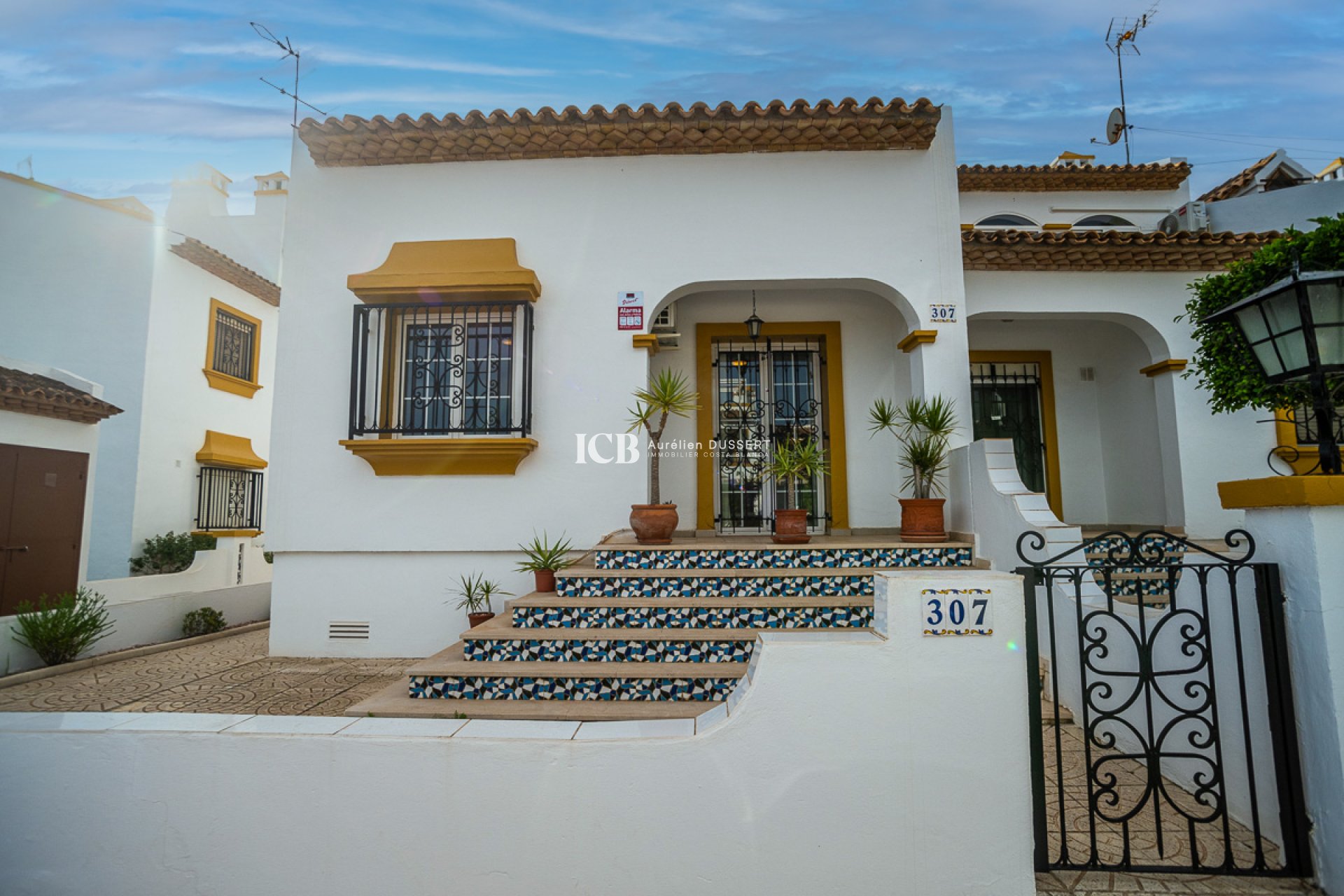 Resale - Townhouse -
Orihuela Costa - Villa Martin