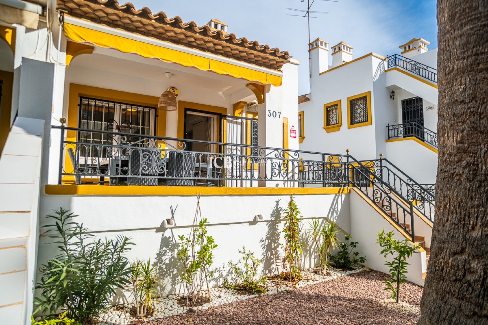 Resale - Townhouse -
Orihuela Costa - Villa Martin