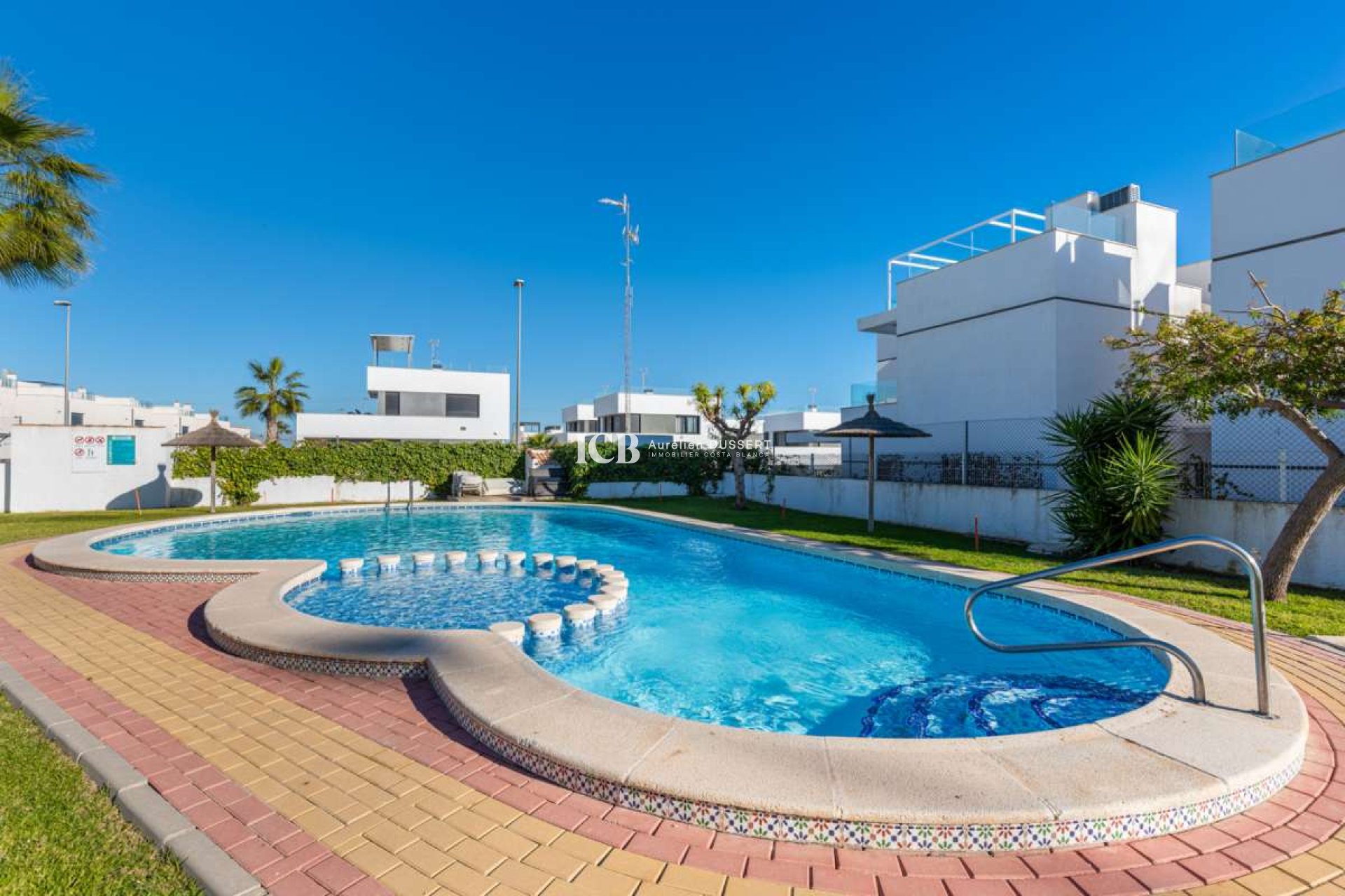 Resale - Townhouse -
Orihuela Costa - Villamartín