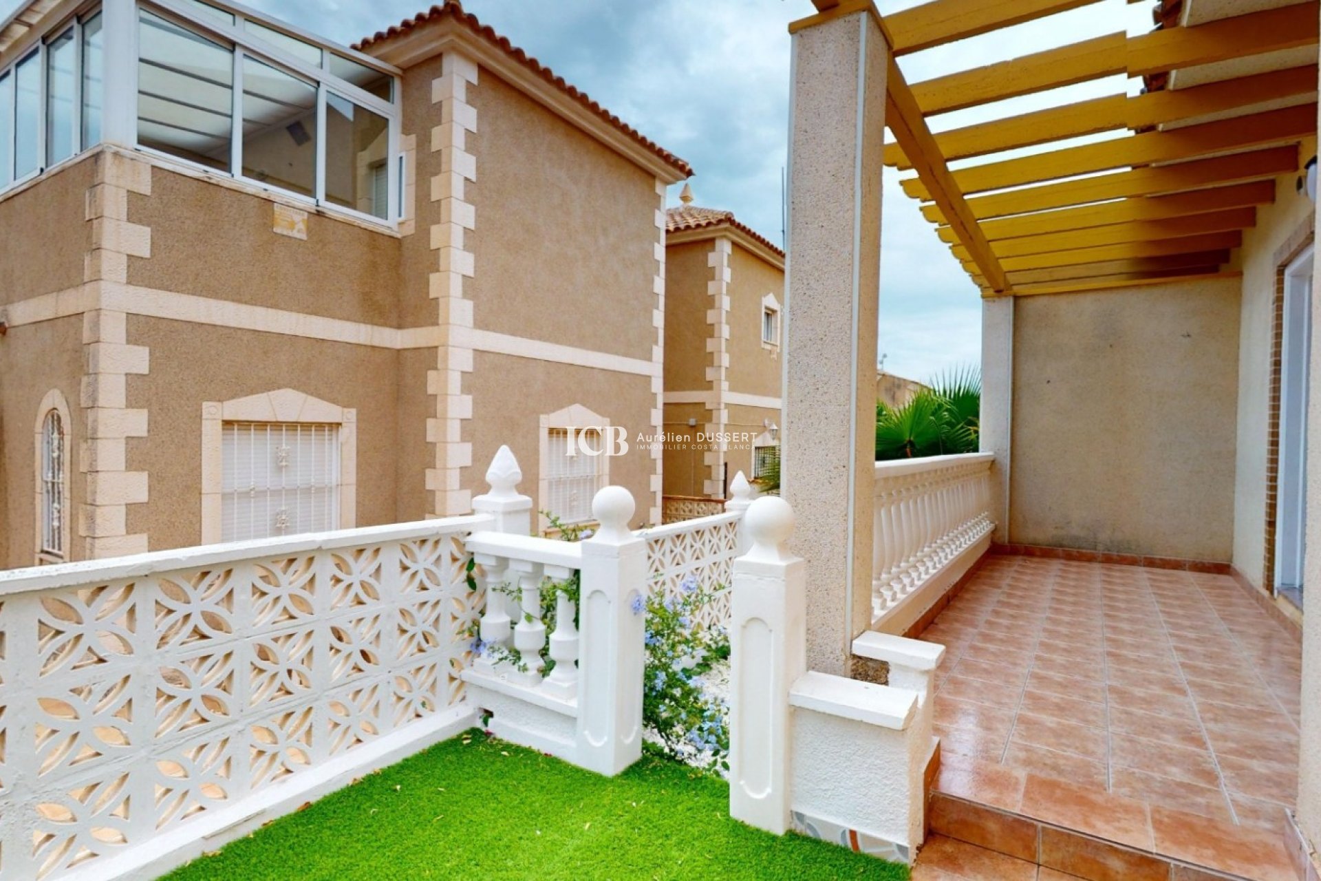 Resale - Townhouse -
Orihuela Costa - Villamartín