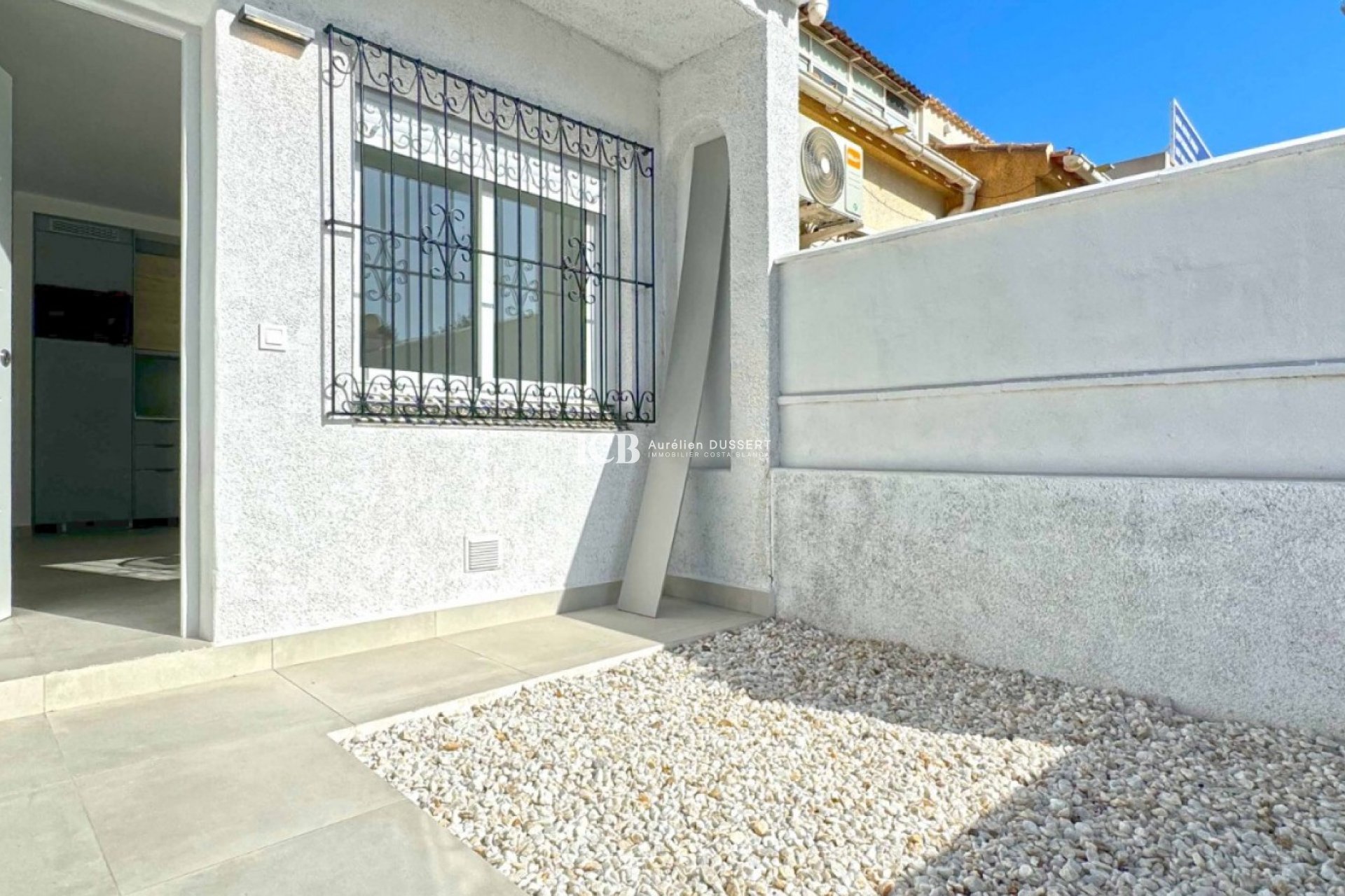 Resale - Townhouse -
Orihuela Costa - Villamartín