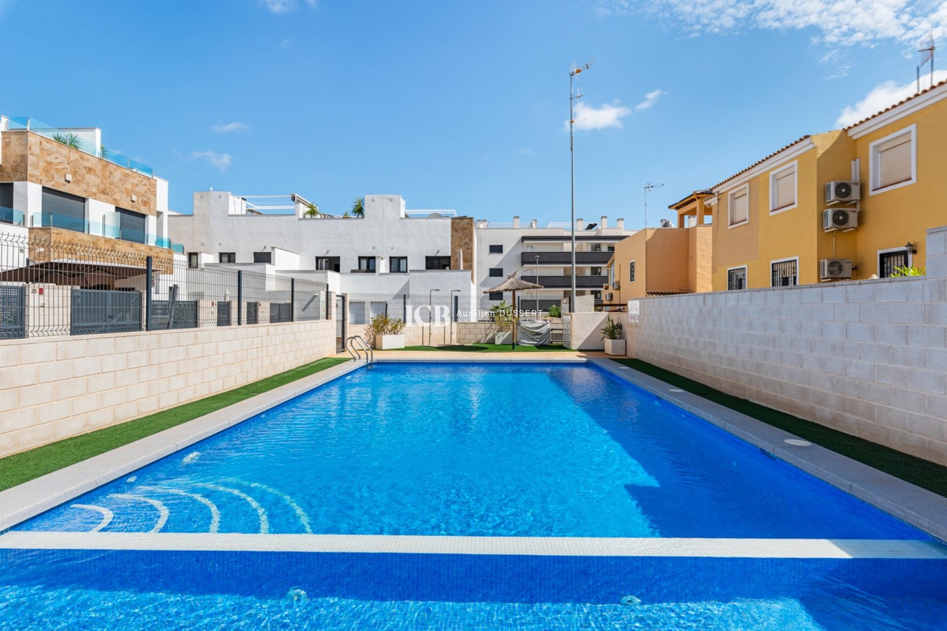 Resale - Townhouse -
Orihuela Costa - Villamartín