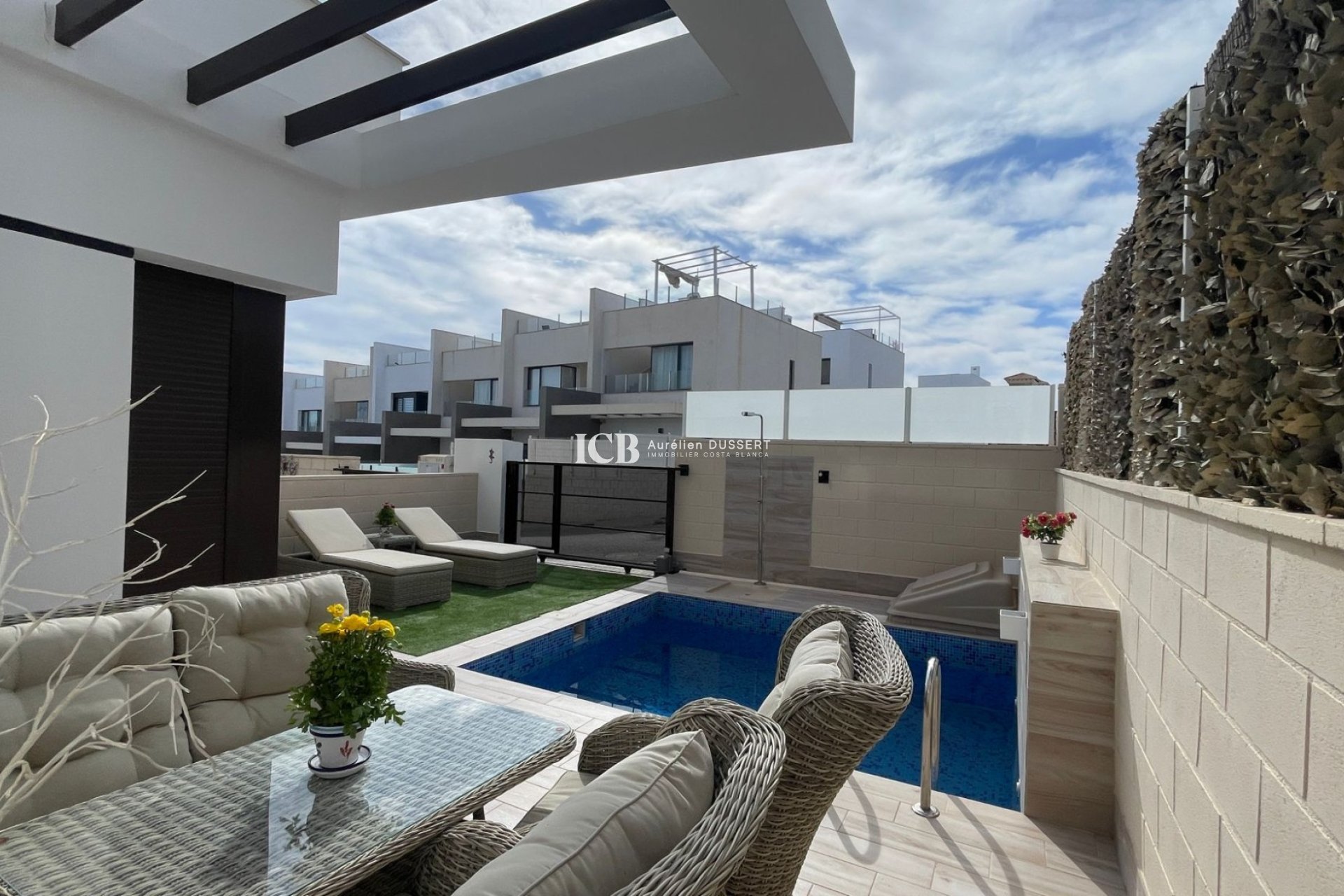 Resale - Townhouse -
Orihuela Costa - Villamartín